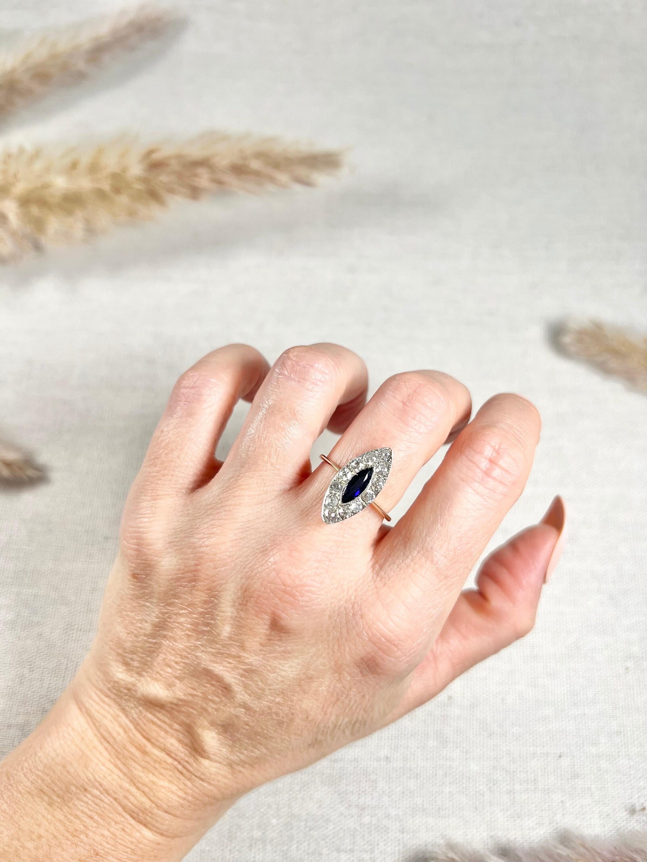 Antique 18ct Gold & Platinum,  Edwardian Sapphire Diamond Marquise/Navette Ring For Sale 2