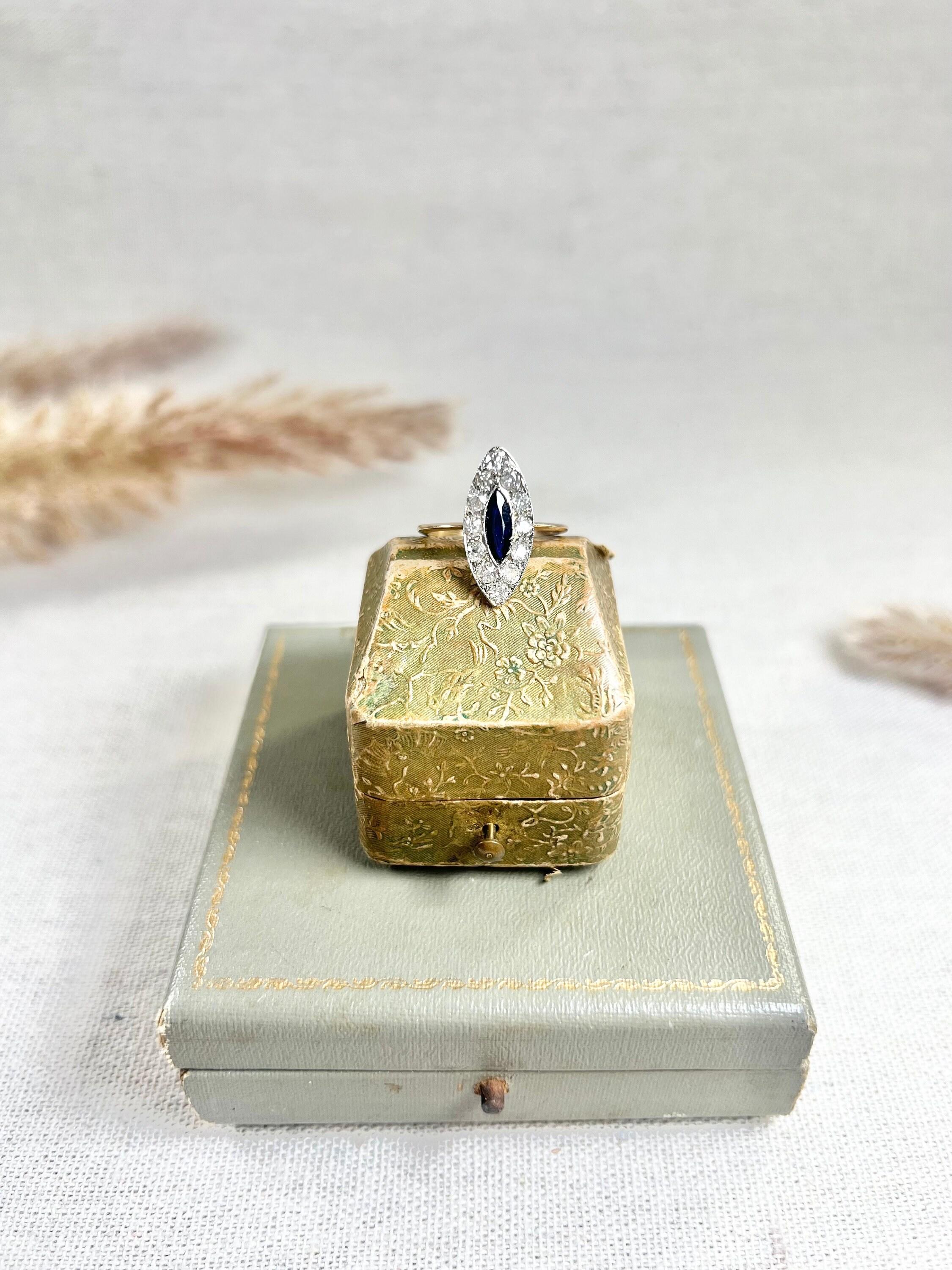 Antique 18ct Gold & Platinum,  Edwardian Sapphire Diamond Marquise/Navette Ring For Sale 4