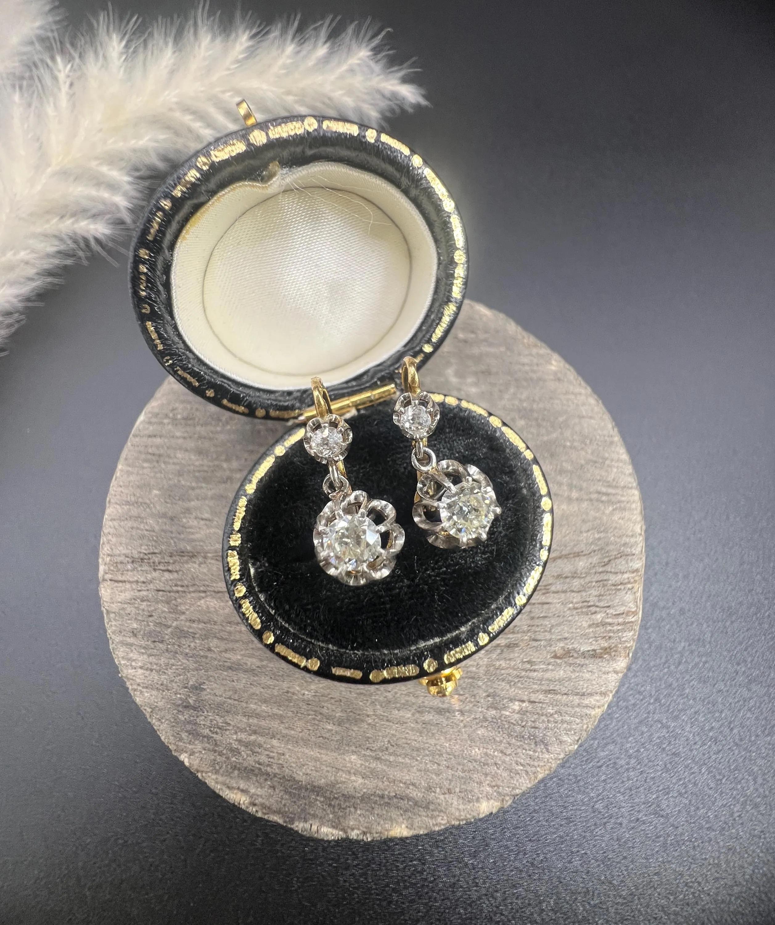 Boucles d'oreilles pendantes en or 18ct et platine, dormeuse, diamants, Antique French, Edwardian Unisexe en vente