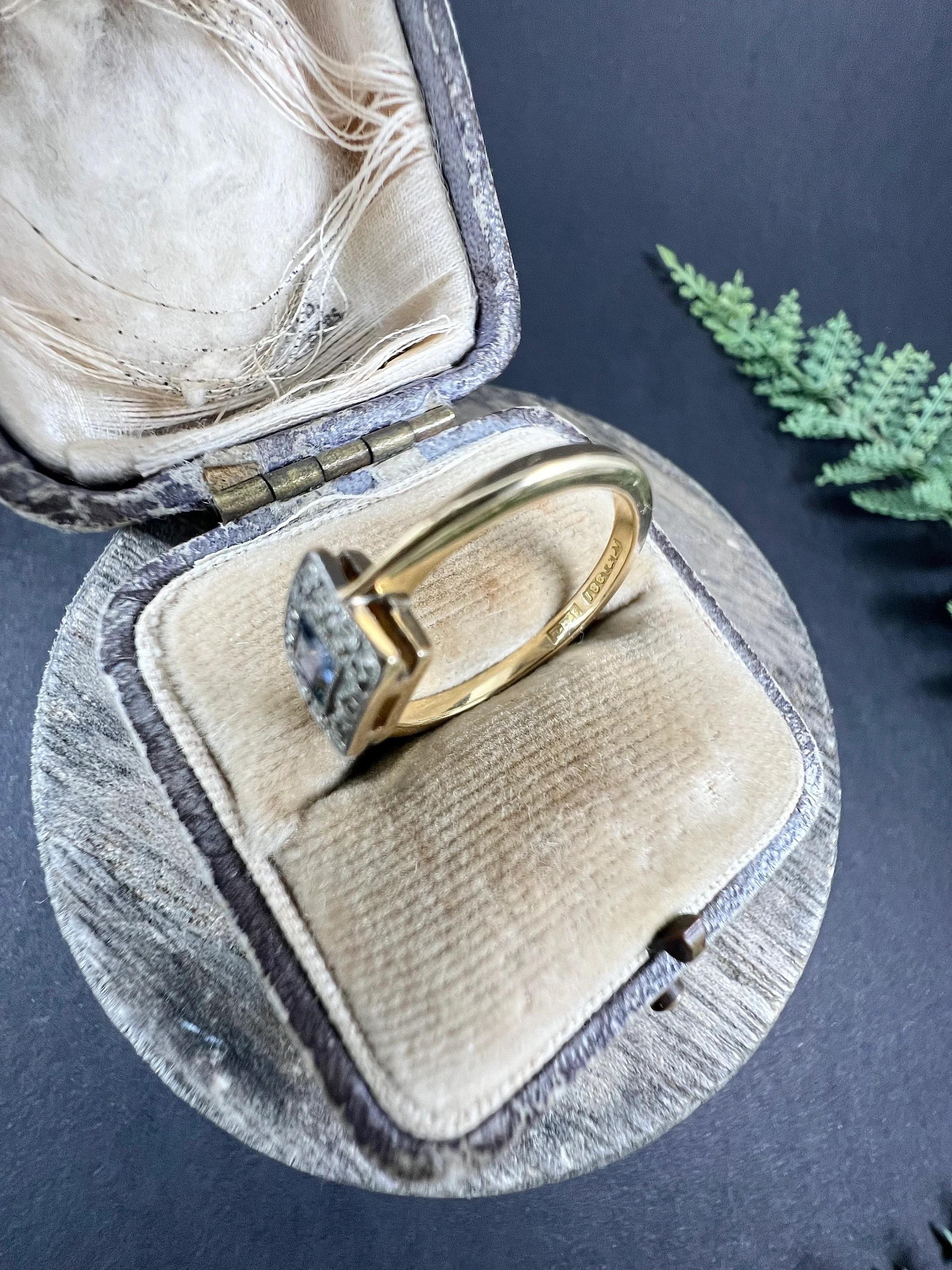 Antique 18ct Gold & Platinum Sapphire Square Illusion Cluster Ring For Sale 3