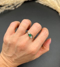 Antique 18ct Gold & Platinum Stamped 1920s Emerald and Diamond Crossover Ring