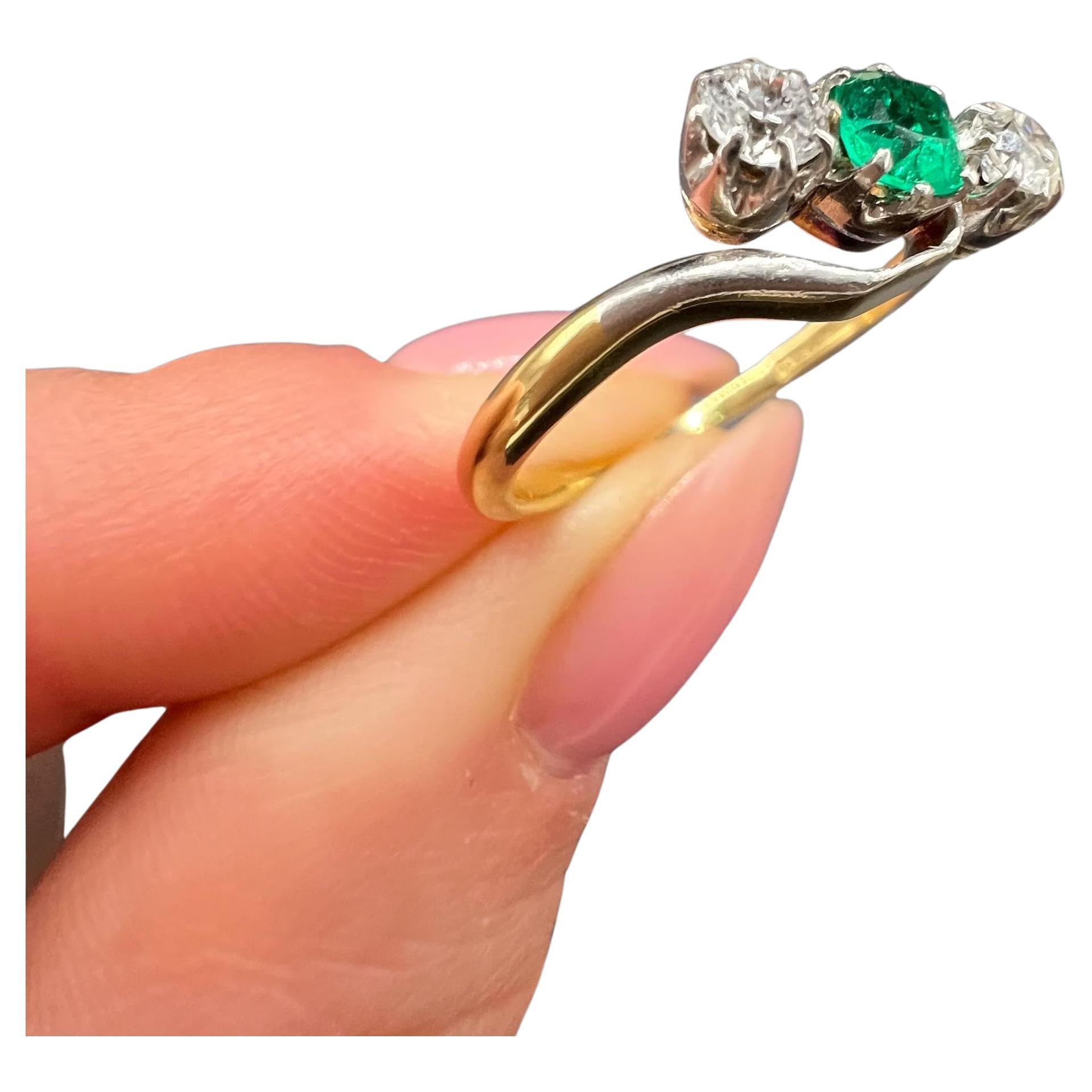 Antique 18ct Gold 
Platinum Stamped 1920s Emerald and Diamond Crossover Ring