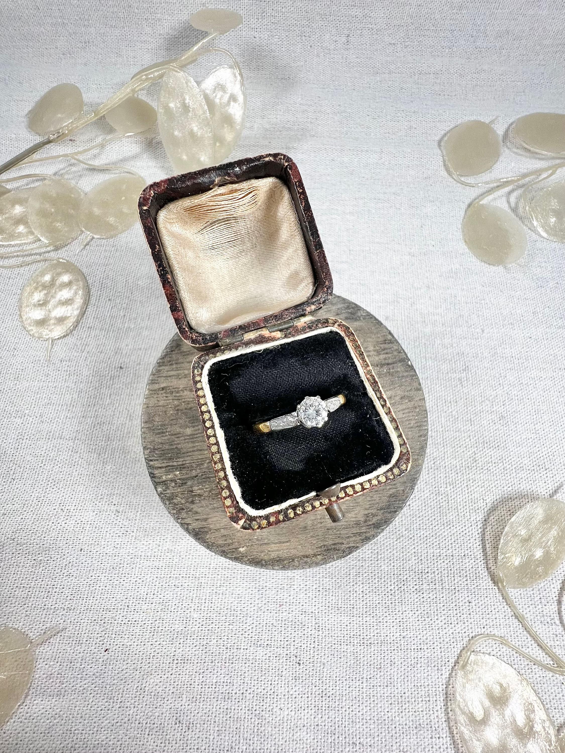 Antique 18ct Gold & Platinum Stamped, 1920s Single Stone Diamond Engagement Ring For Sale 5