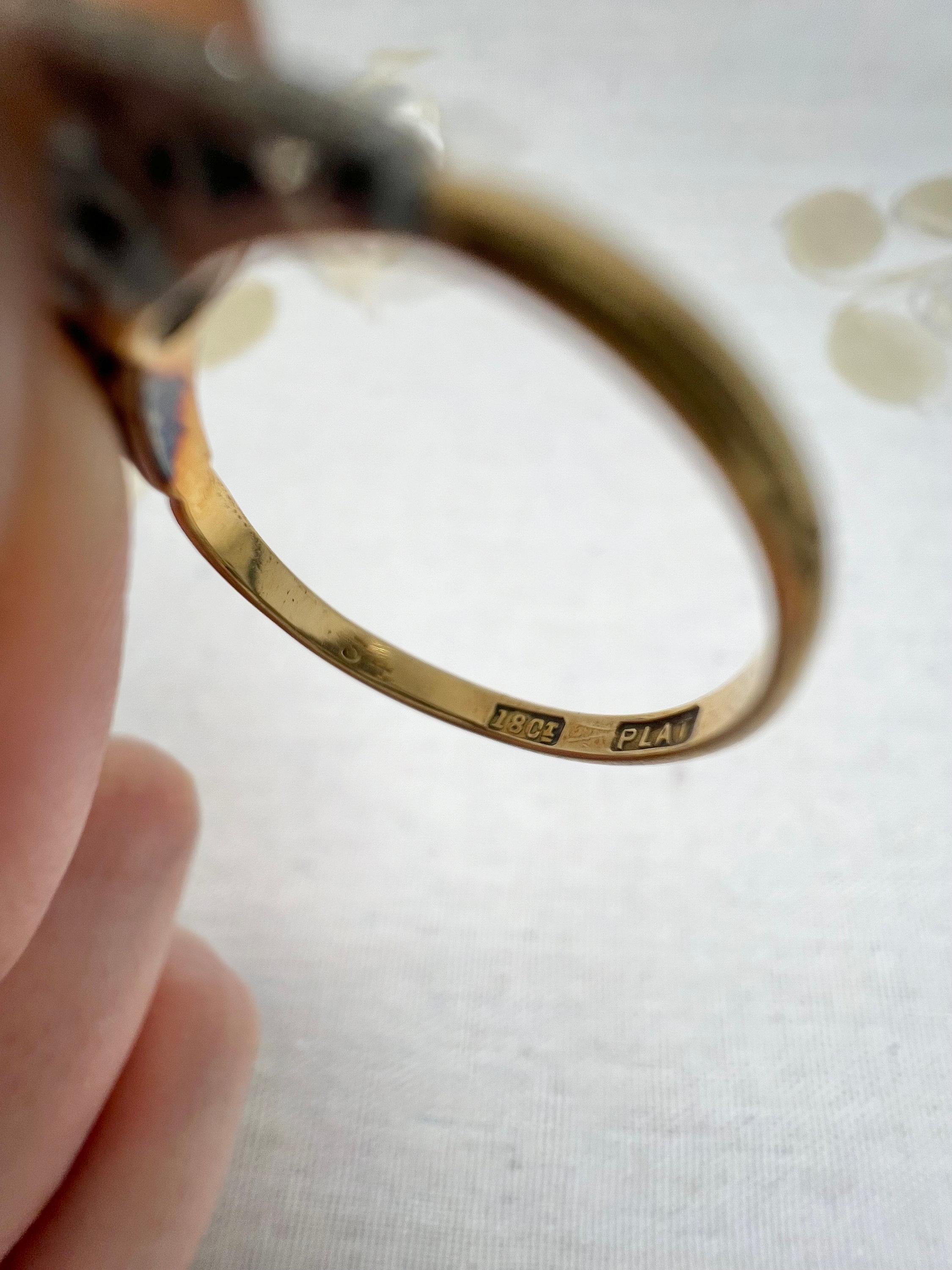 Antique 18ct Gold & Platinum Stamped, 1920s Single Stone Diamond Engagement Ring In Good Condition For Sale In Brighton, GB