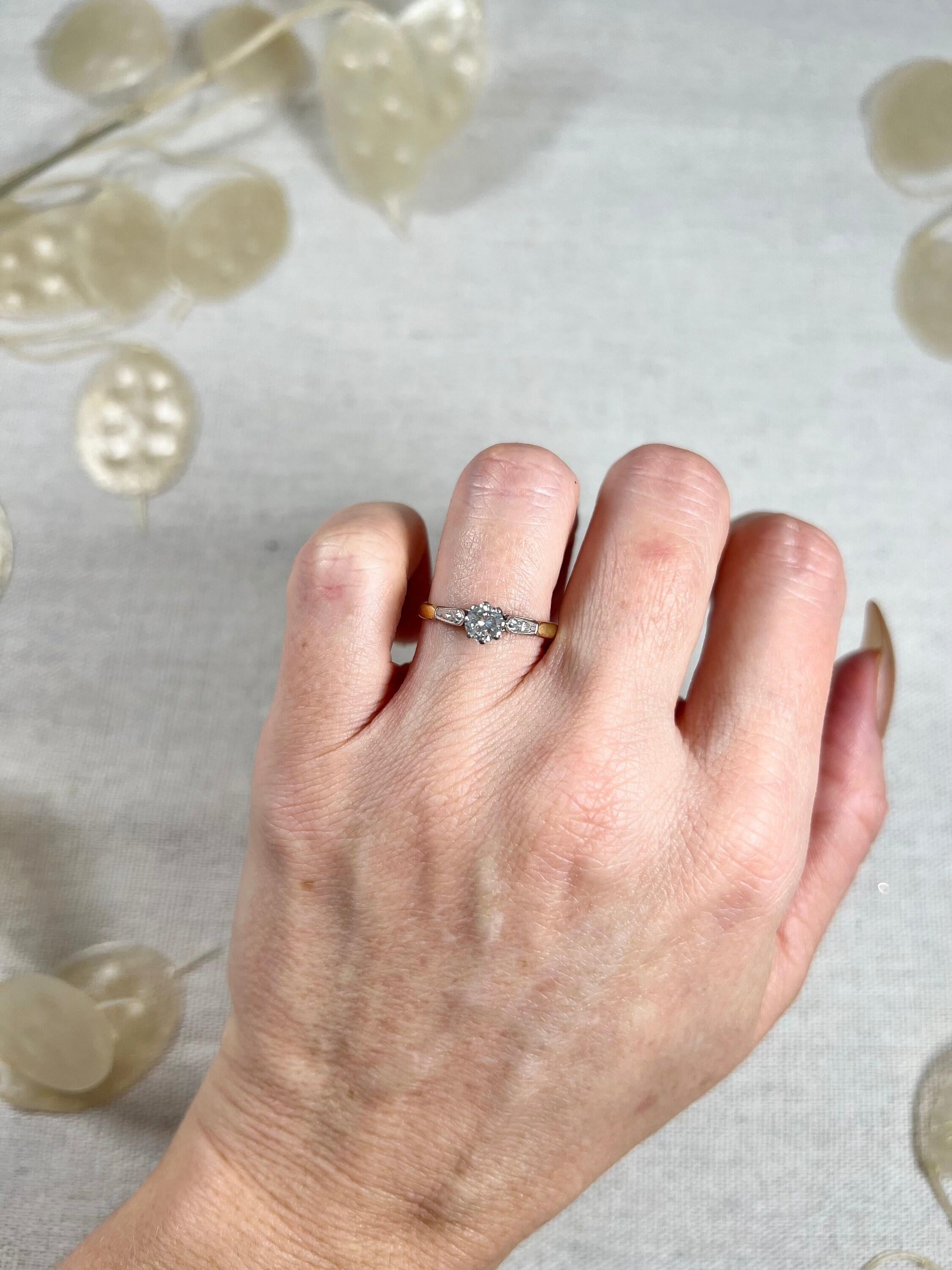 Women's or Men's Antique 18ct Gold & Platinum Stamped, 1920s Single Stone Diamond Engagement Ring For Sale