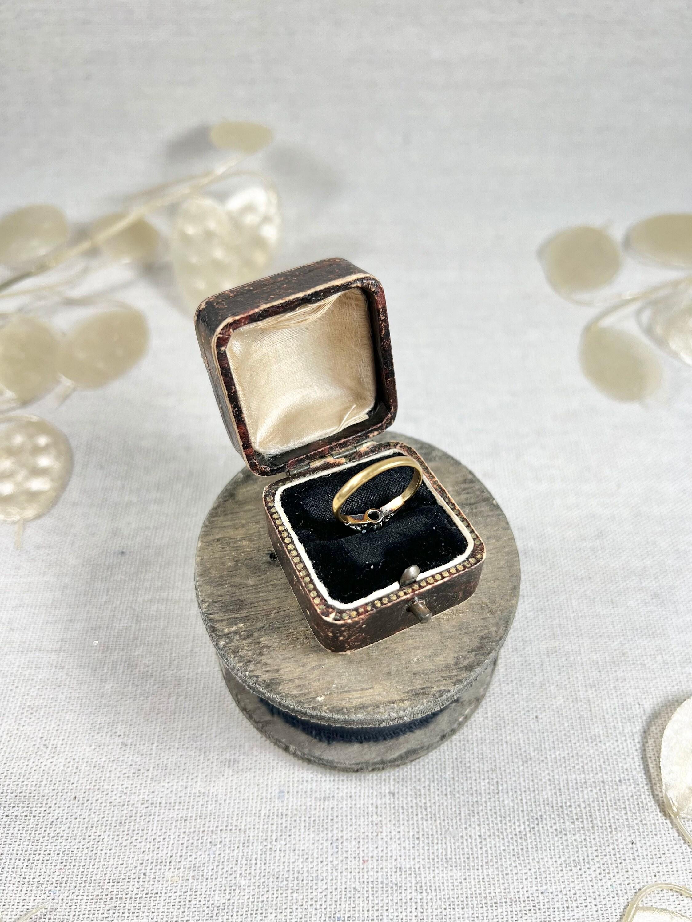 Antique 18ct Gold & Platinum Stamped, 1920s Single Stone Diamond Engagement Ring For Sale 2