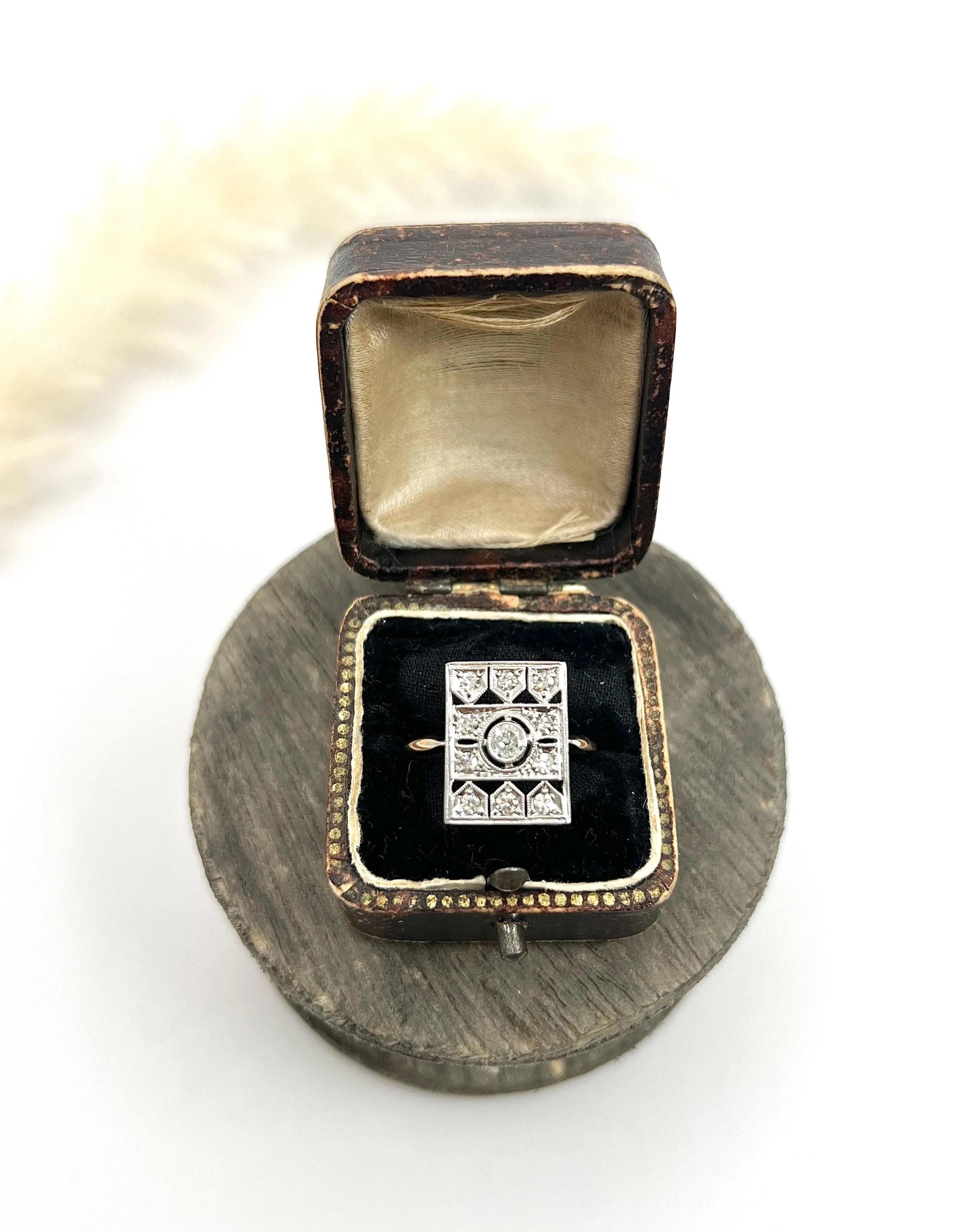 Bague ancienne en or 18ct et platine estampillé, bague de table à diamant de l'époque édouardienne Bon état - En vente à Brighton, GB