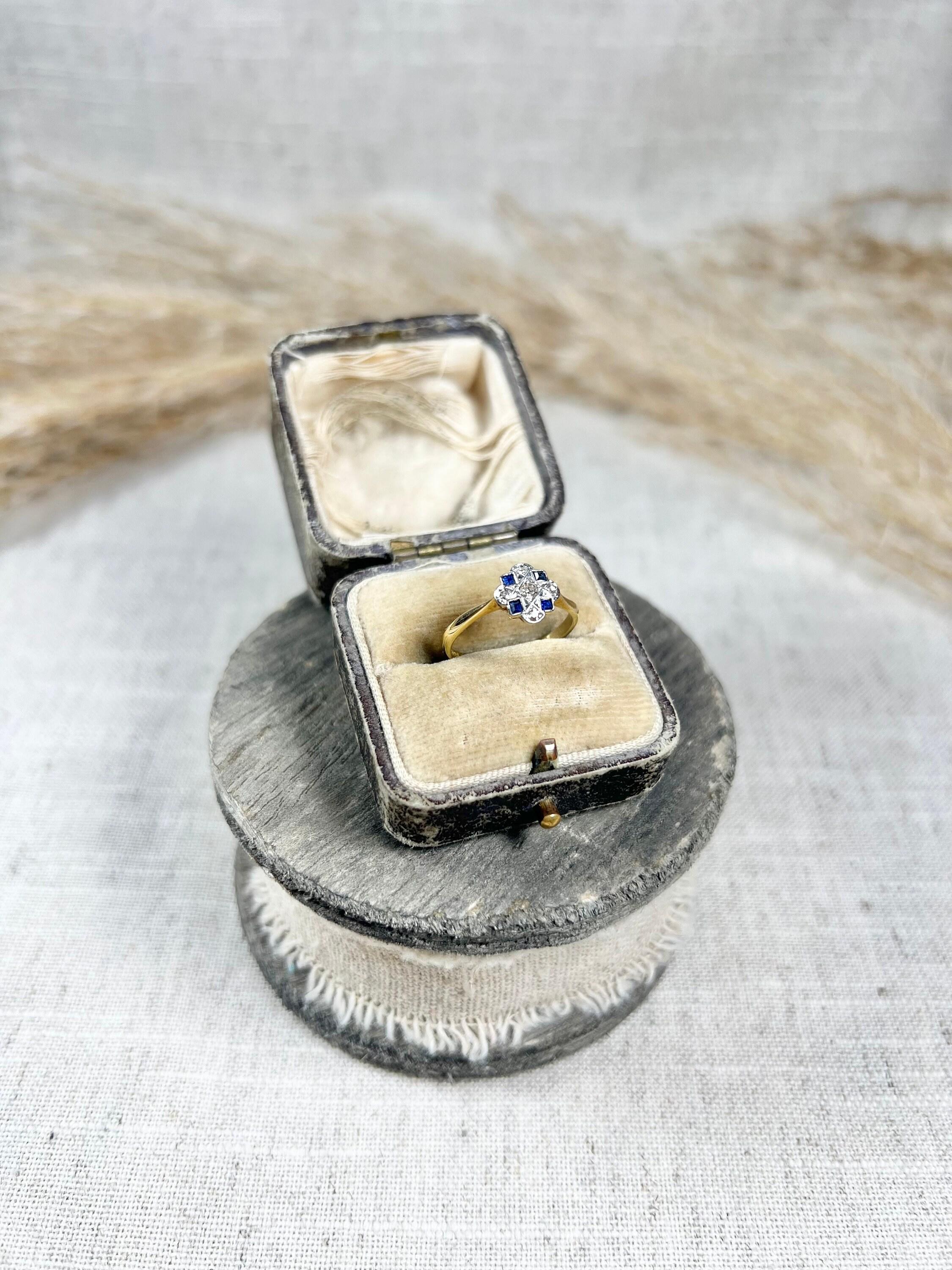 Antique 18ct Gold & Platinum Stamped Original Art Deco Sapphire and Diamond Ring For Sale 2