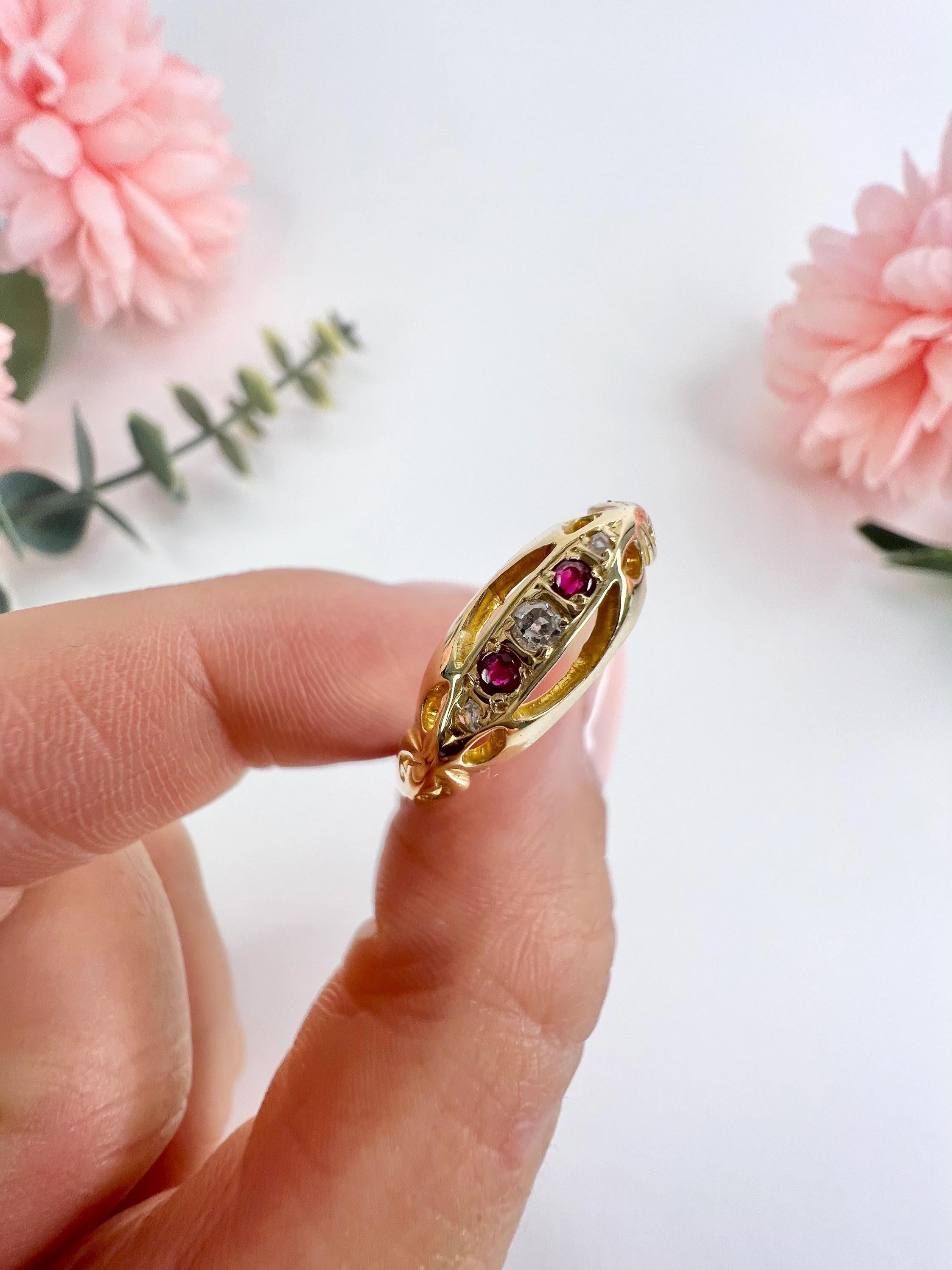 Antique 18ct Gold Ruby & Diamond Boat Shaped Ring Hallmarked Birmingham 1920 2