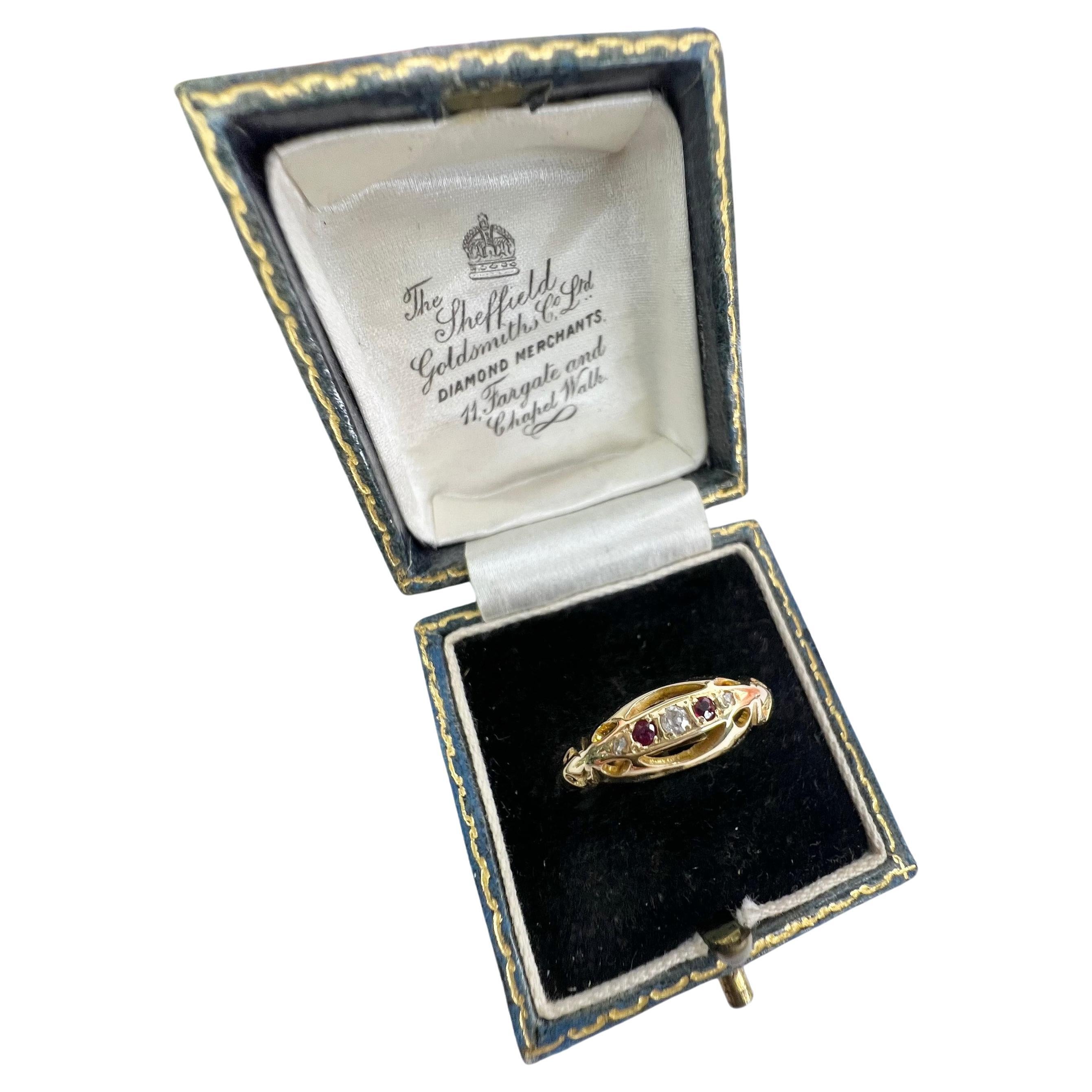 Antique 18ct Gold Ruby & Diamond Boat Shaped Ring Hallmarked Birmingham 1920