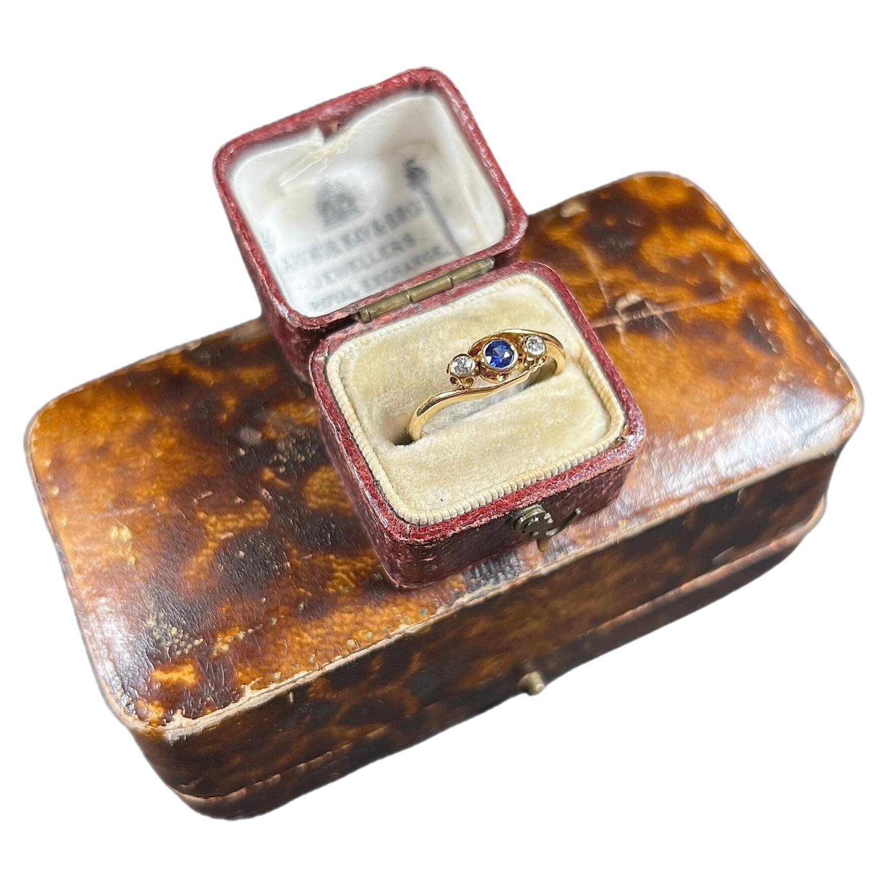 Antique 18ct Gold Sapphire & Diamond Crossover Ring