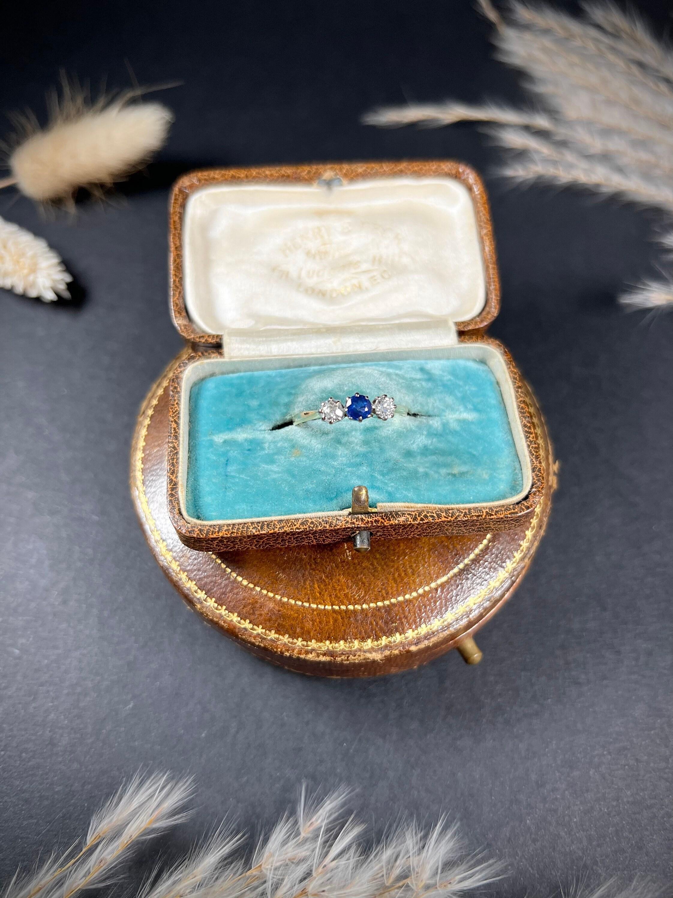Antique 18ct Gold Sapphire & Diamond Three Stone Ring In Good Condition In Brighton, GB