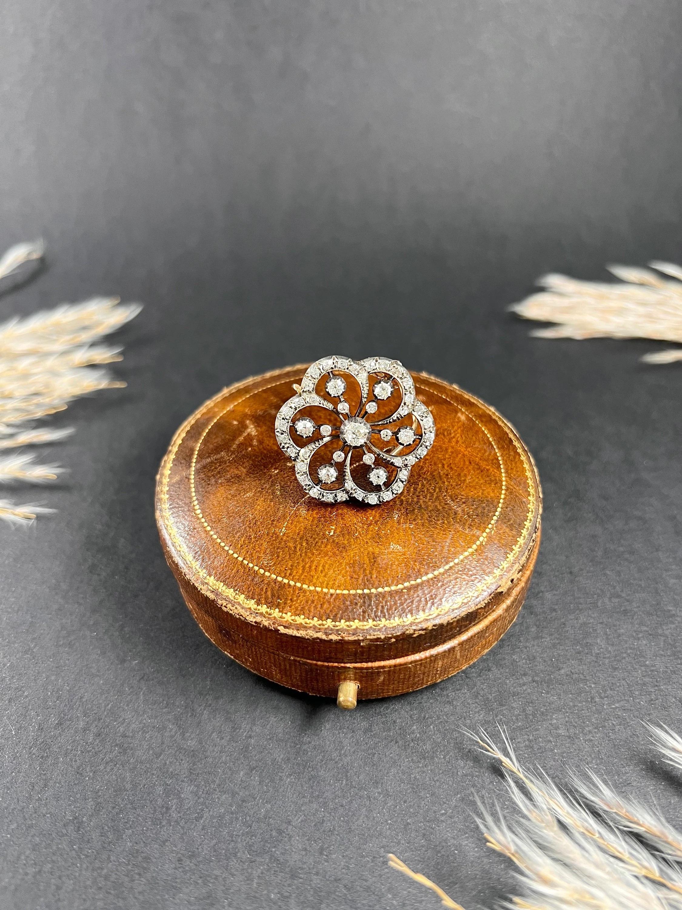 Antique 18ct Gold & Silver, Early Victorian Diamond Flower Pendant/Brooch For Sale 1