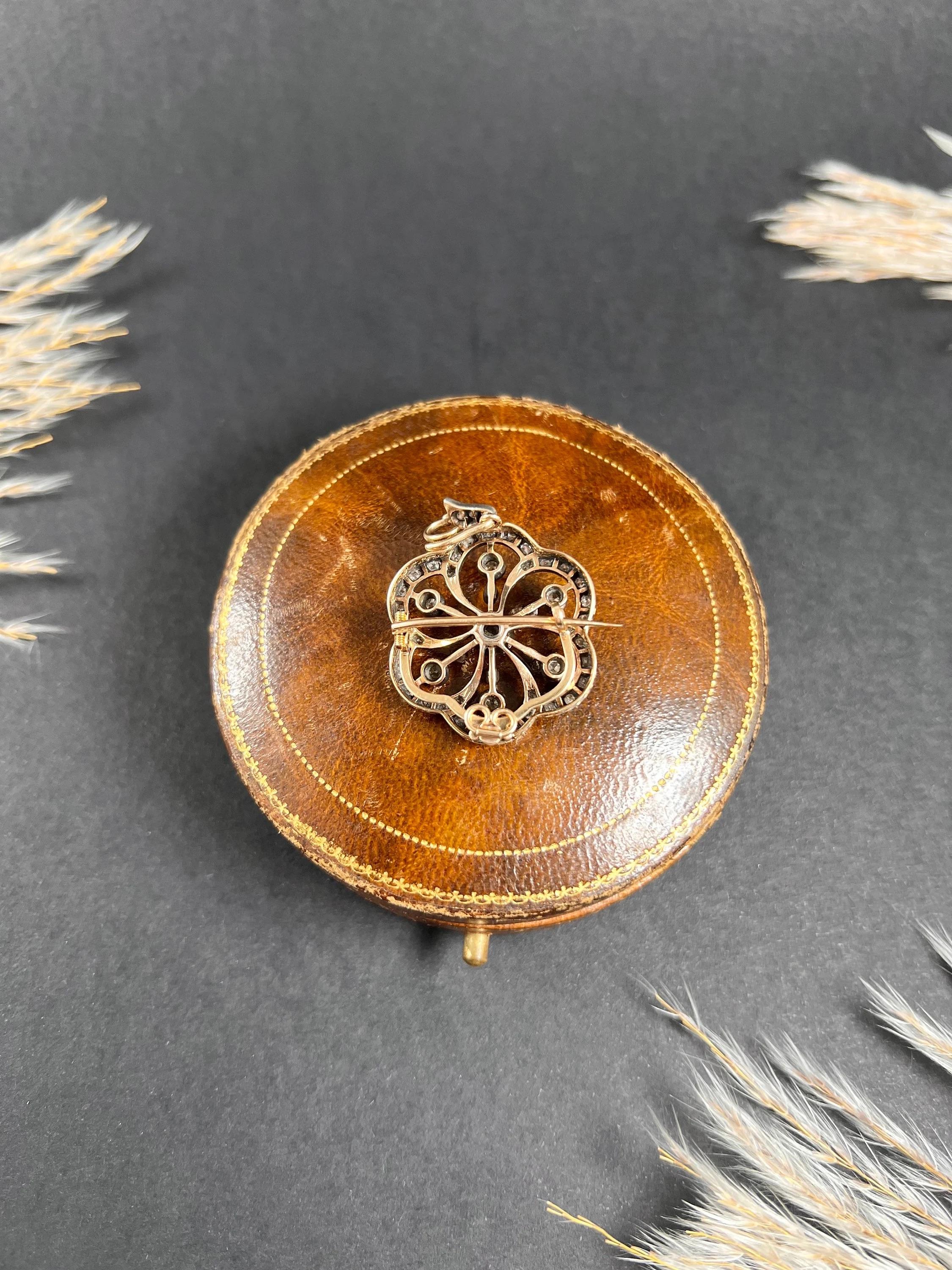 Antique 18ct Gold & Silver, Early Victorian Diamond Flower Pendant/Brooch For Sale 4