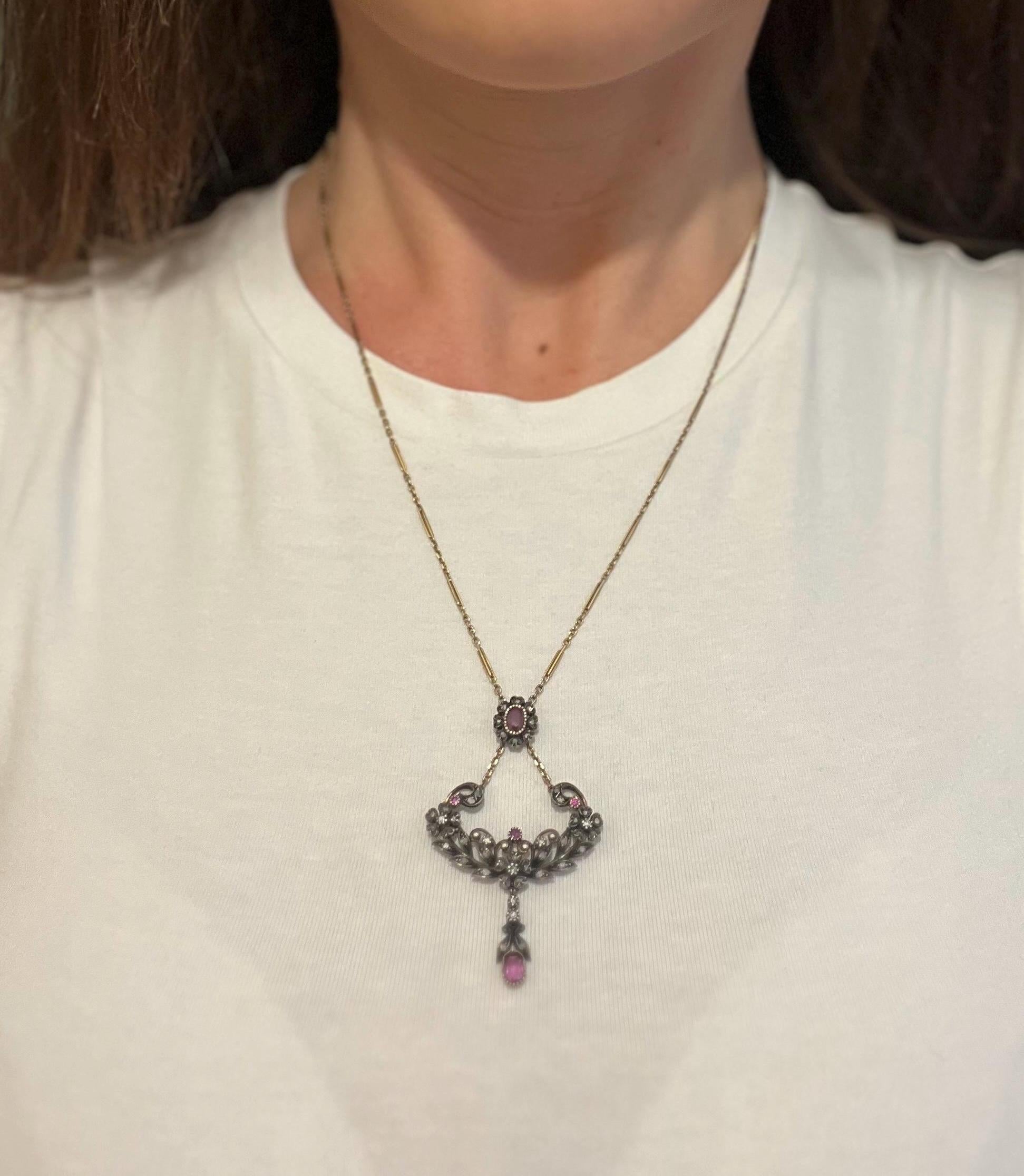 da uomo o donna Antico pendente floreale vittoriano in oro e argento 18ct con diamanti e rubini, CIRCA 1900 in vendita