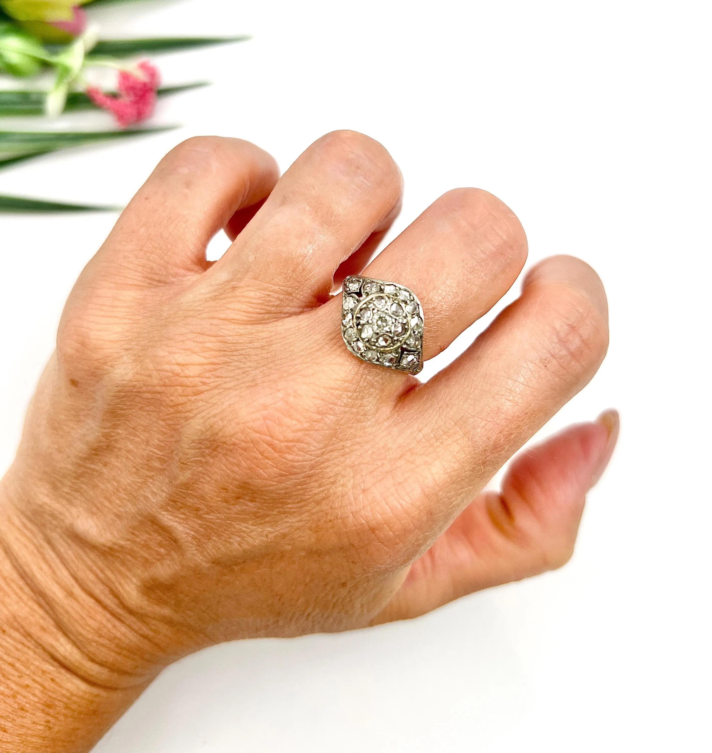 Antique 18ct Gold & Silver, Victorian Rose Cut Diamond Dome Shaped Ring In Good Condition For Sale In Brighton, GB