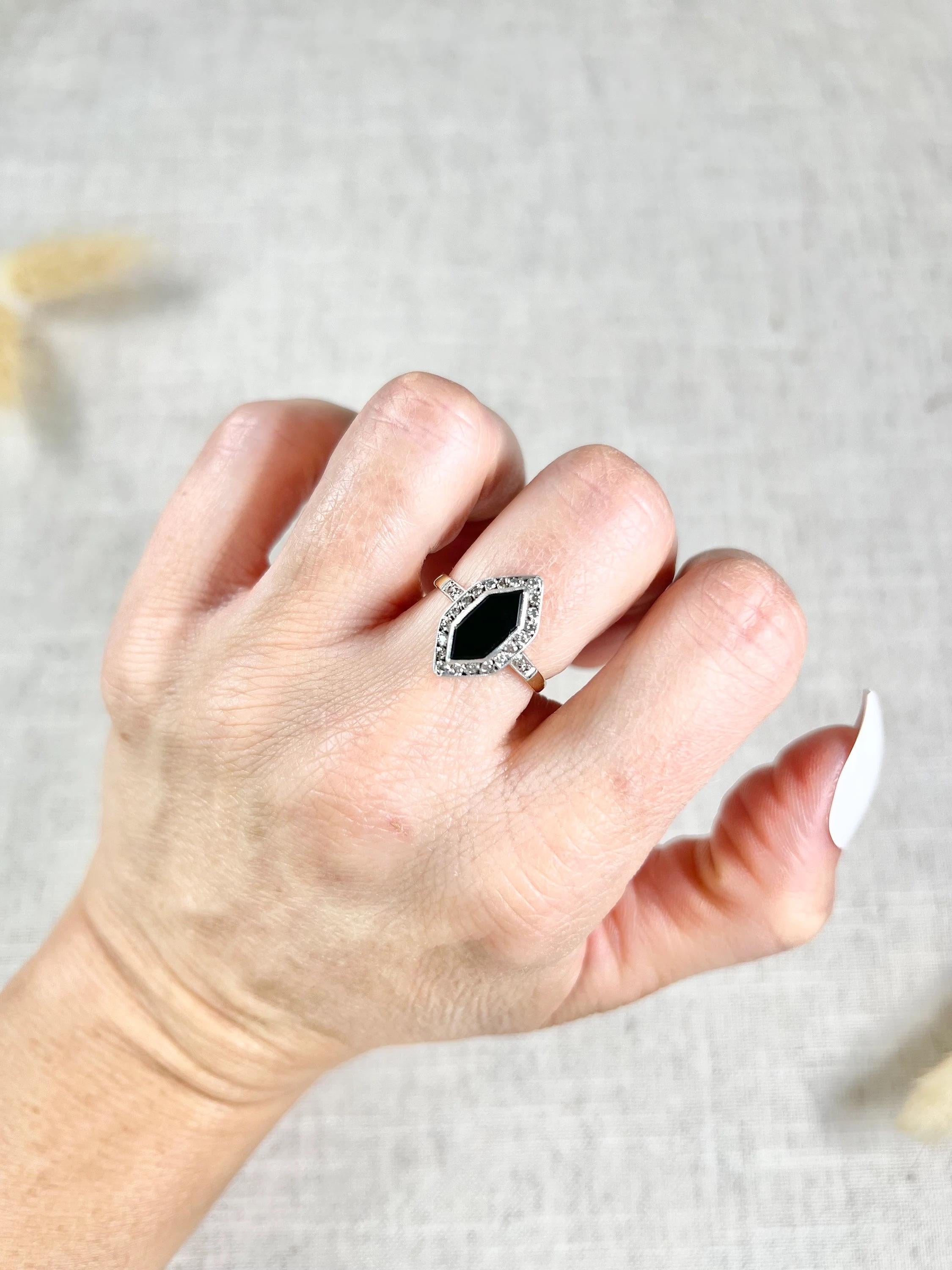 Antique 18ct Gold Stamped, 1920’s Onyx & Diamond Marquise Ring For Sale 1