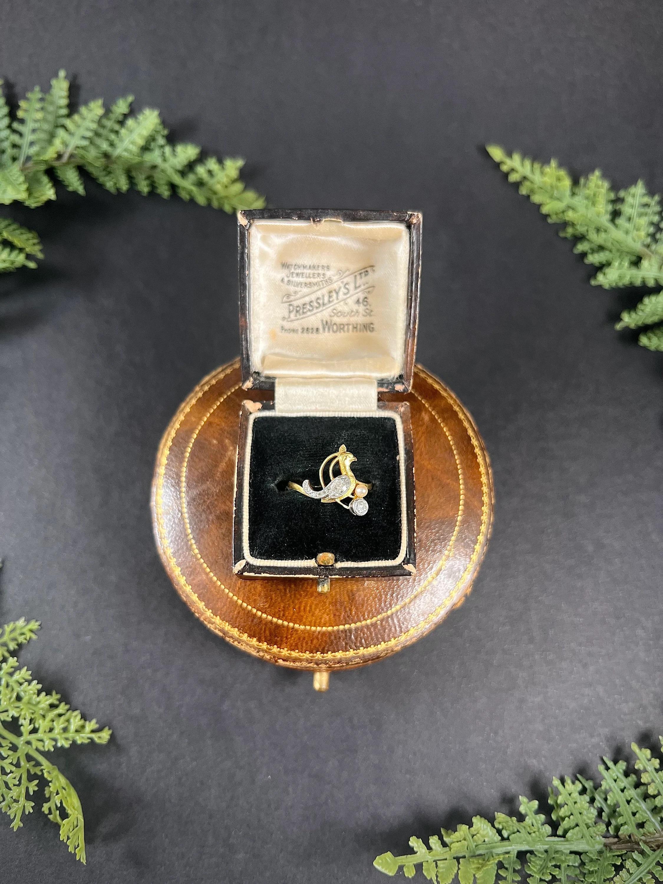 Antique 18ct Gold Stamped Art Nouveau Diamond & Natural Pearl Peacock Bird Ring In Good Condition For Sale In Brighton, GB