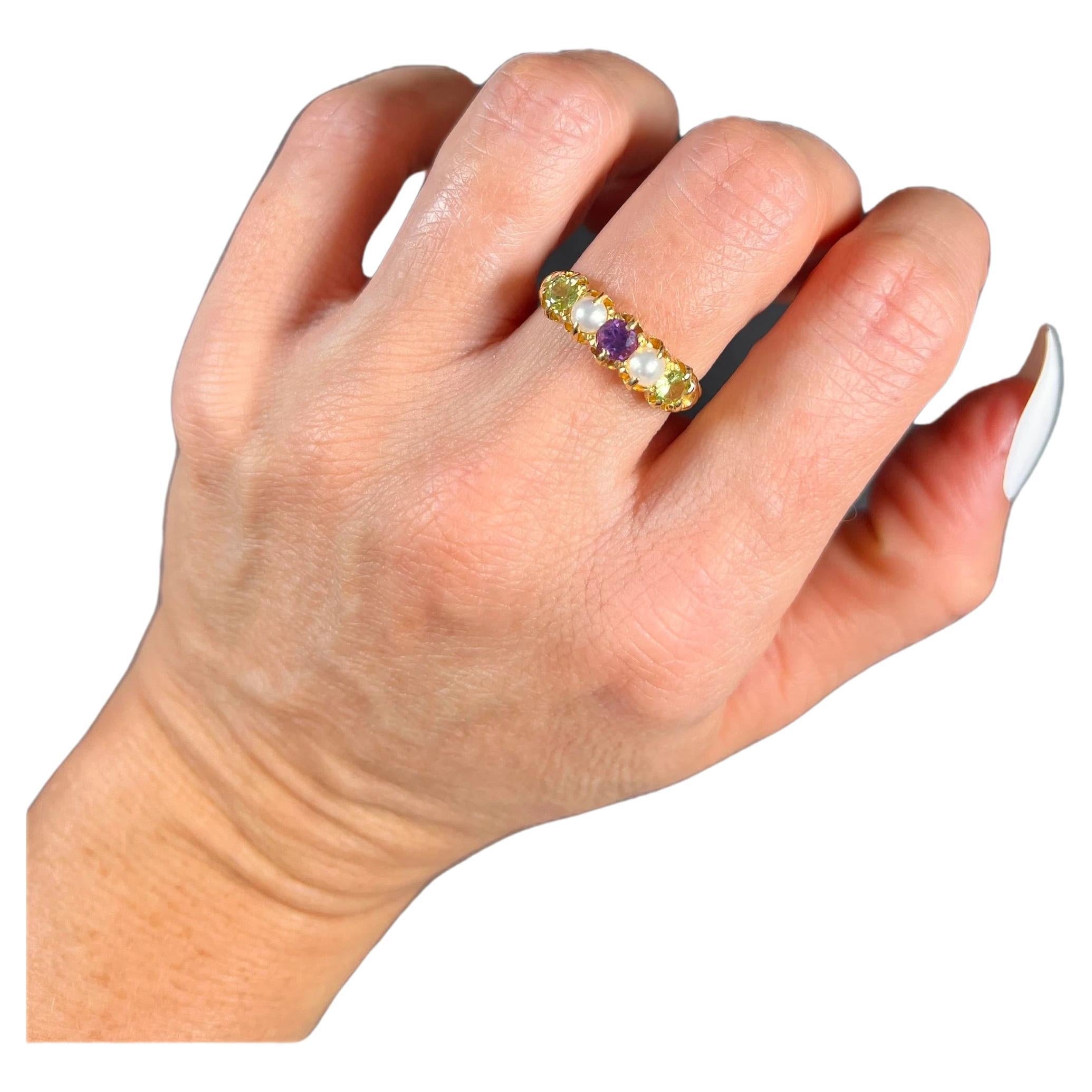 Antiker Suffragette-Ring aus 18 Karat Gold, gestempelt, edwardianisch, Amethyst, Perle und Peridot