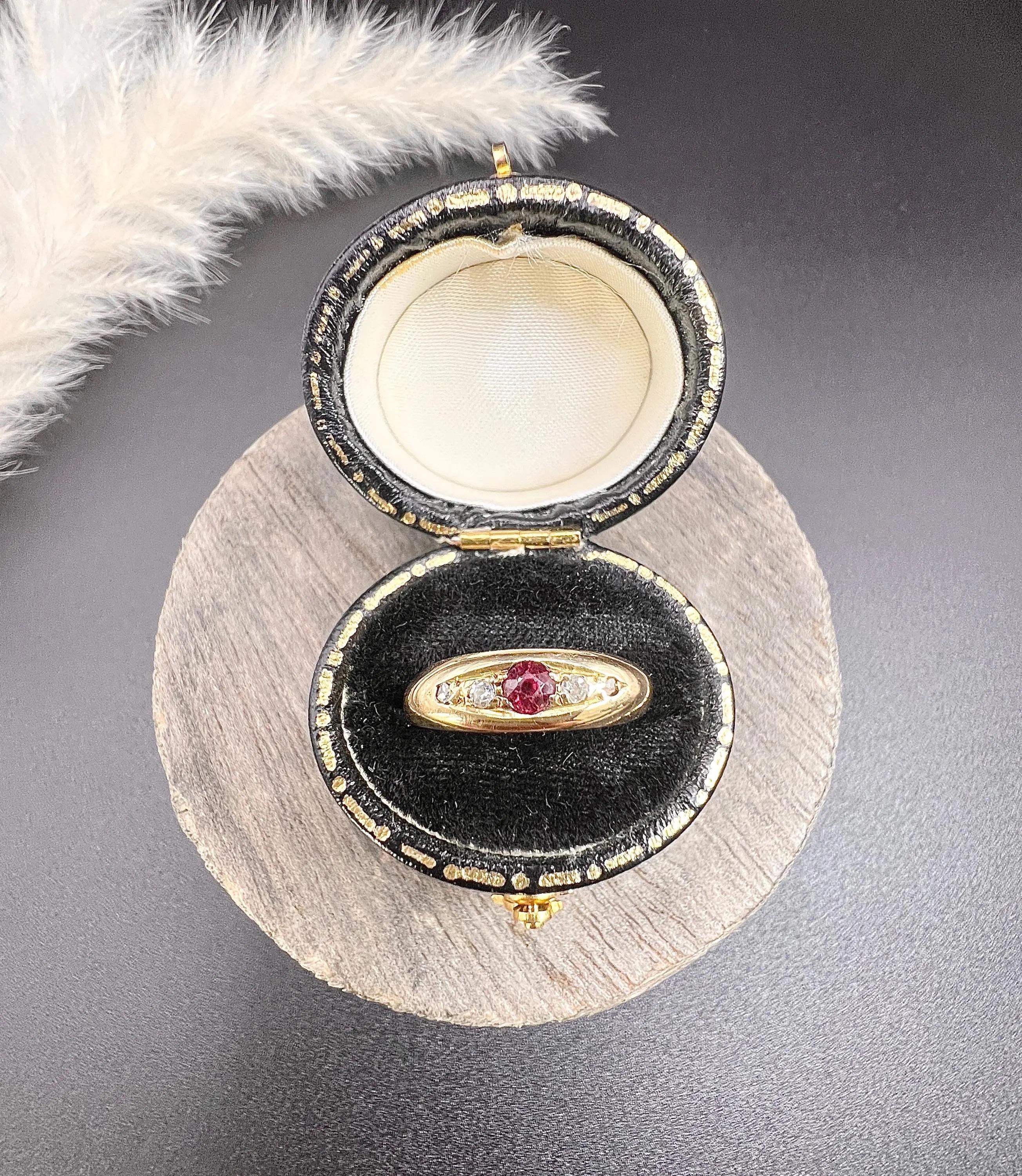 Women's or Men's Antique 18ct Gold Stamped, Edwardian Ruby & Diamond Five Stone Boat Shaped Ring For Sale