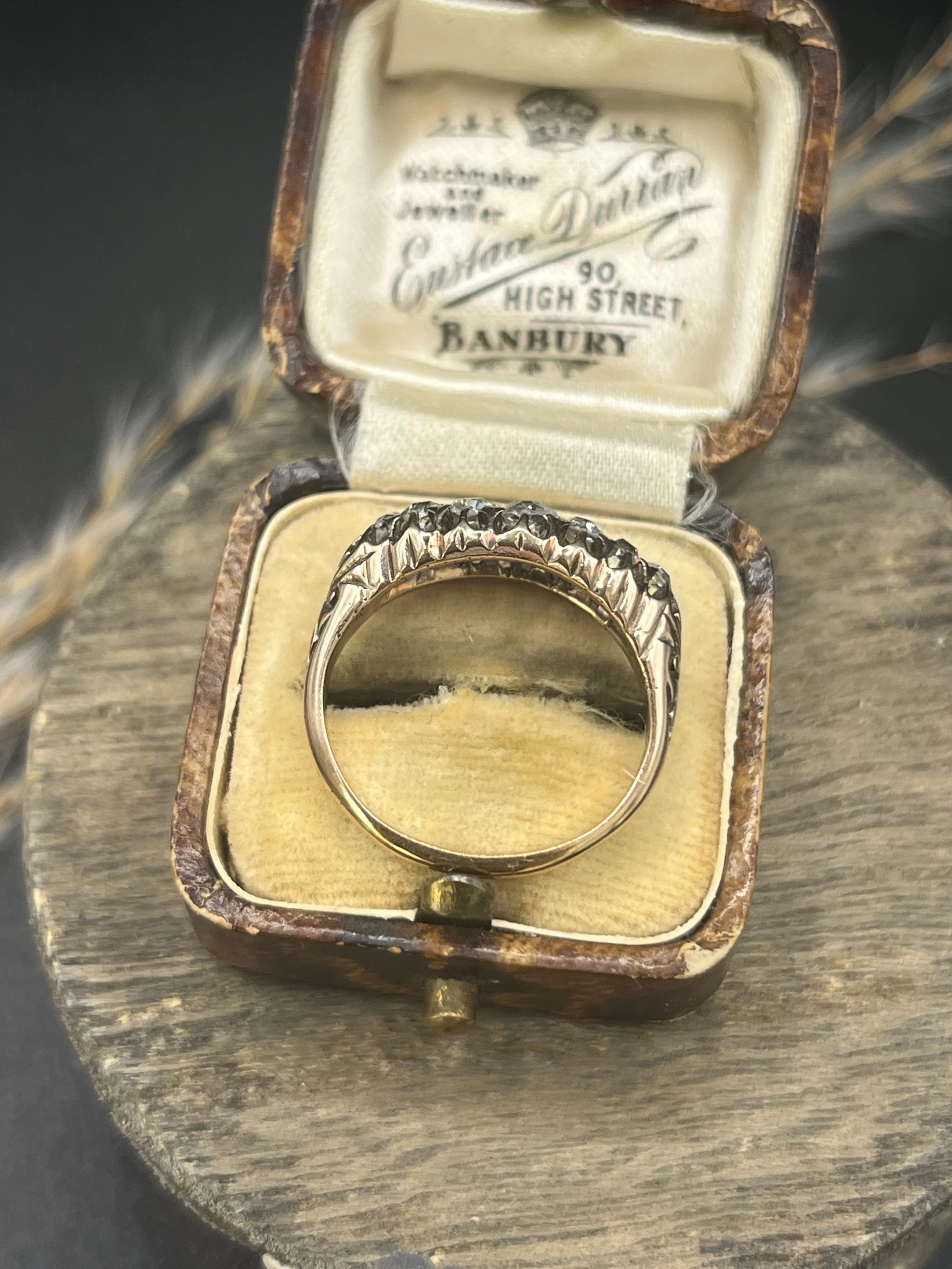 Antiguo anillo victoriano de diamantes en forma de barco, estampado en oro de 18 ct, circa 1880 en venta 2