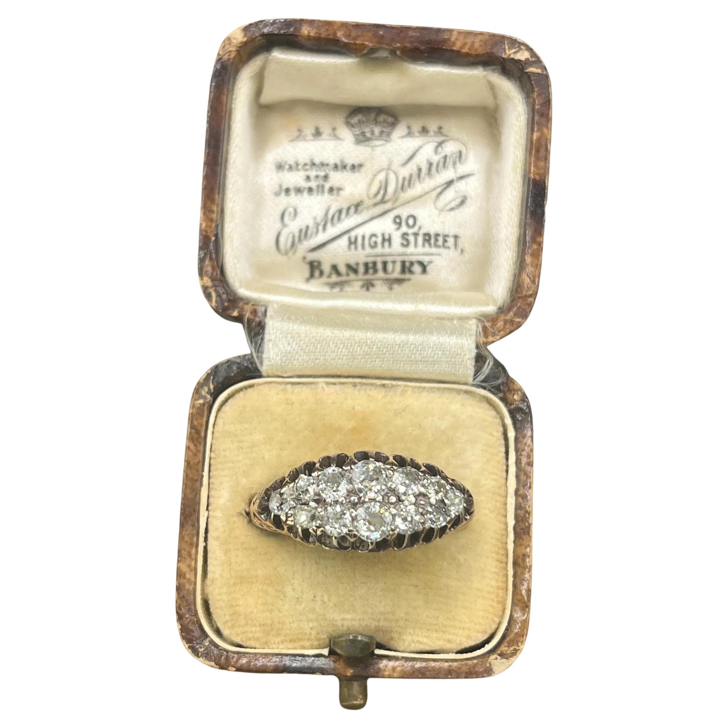 Antiguo anillo victoriano de diamantes en forma de barco, estampado en oro de 18 ct, circa 1880 en venta