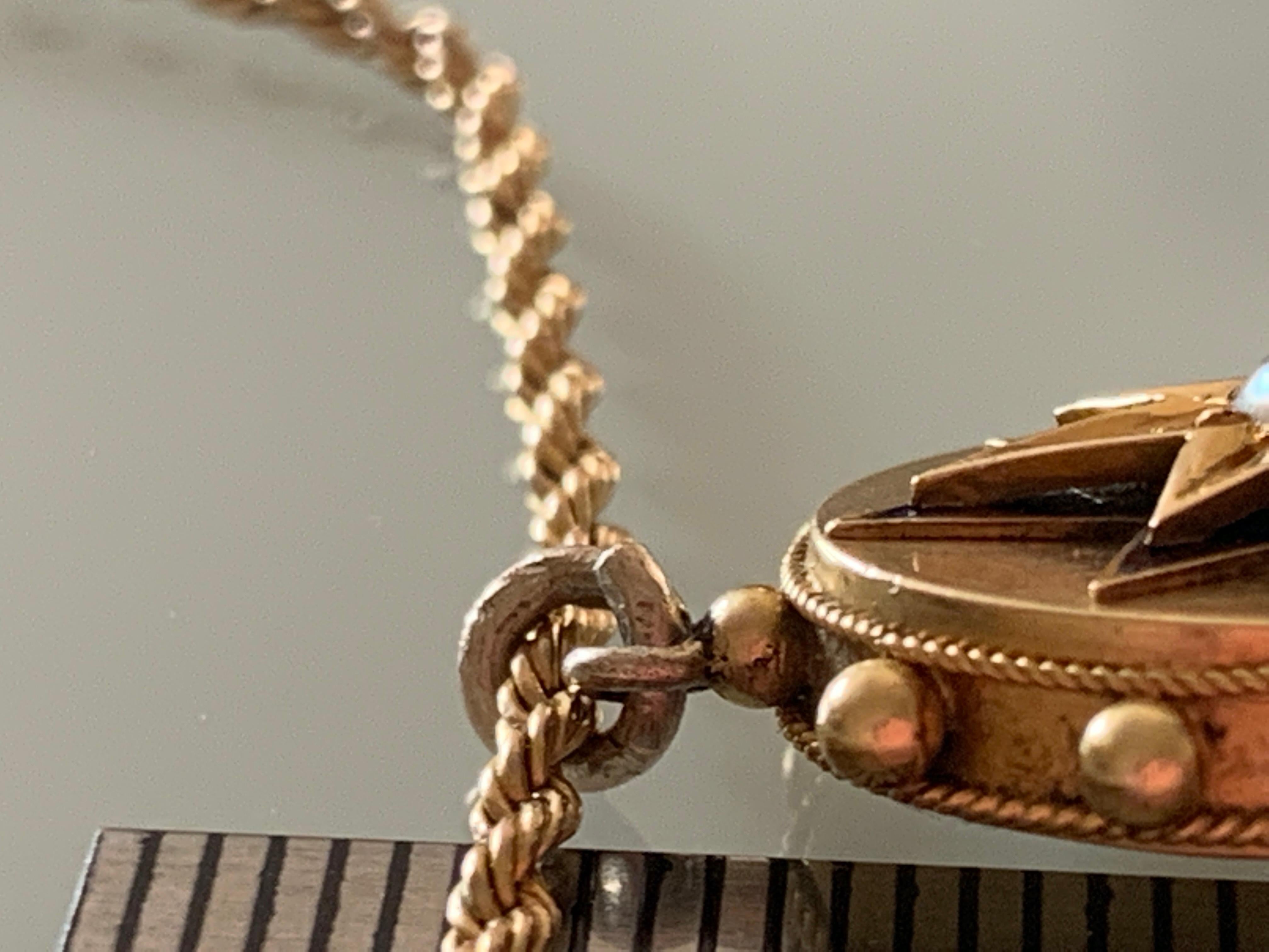 Antique 18 Carat Gold Starburst Pendant & 9 Carat Gold Chain For Sale 1