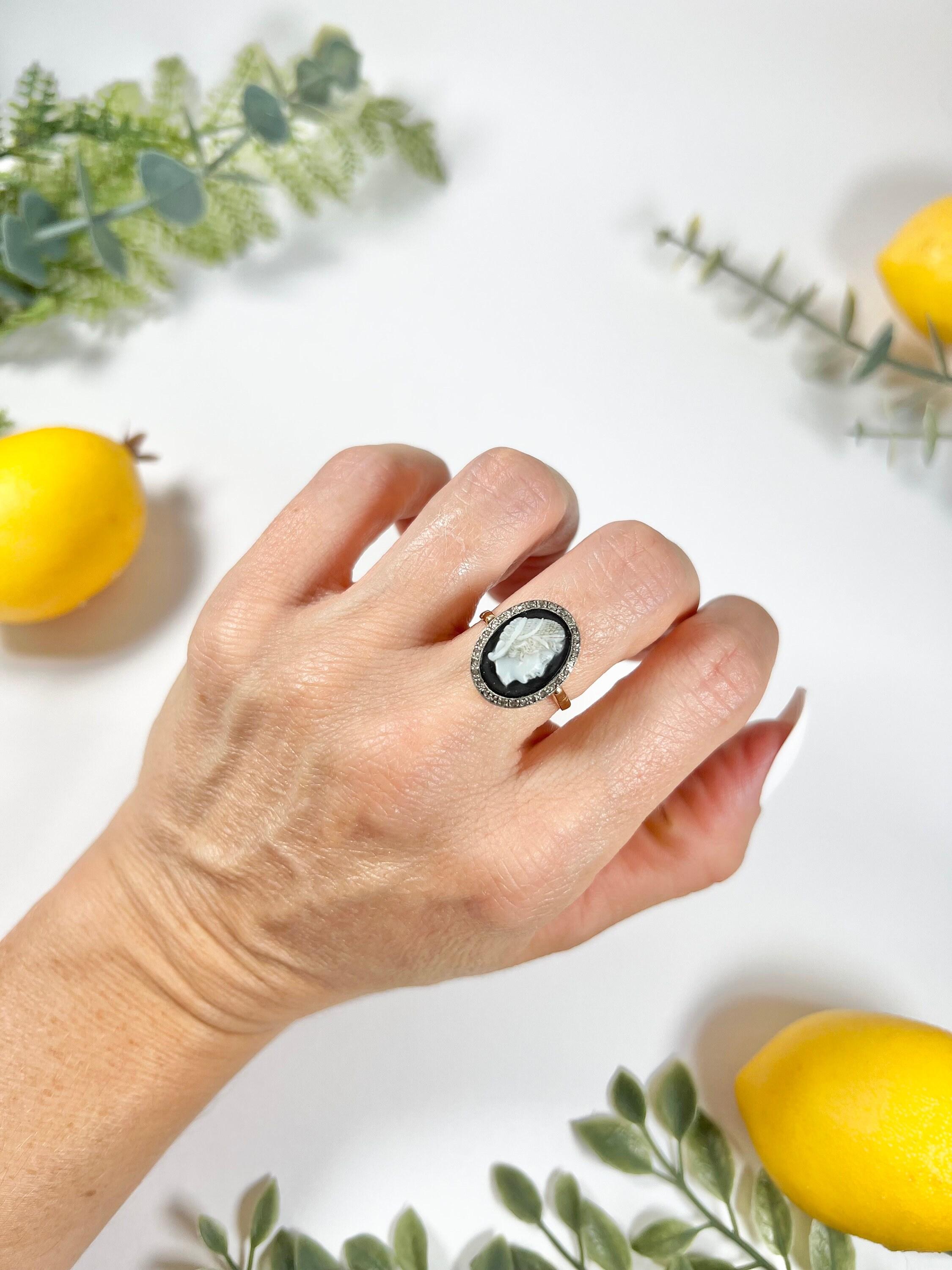 Anillo Retrato Camafeo Victoriano de Oro 18ct Antiguo con Diamantes y Piedra Dura en Bueno estado para la venta en Brighton, GB