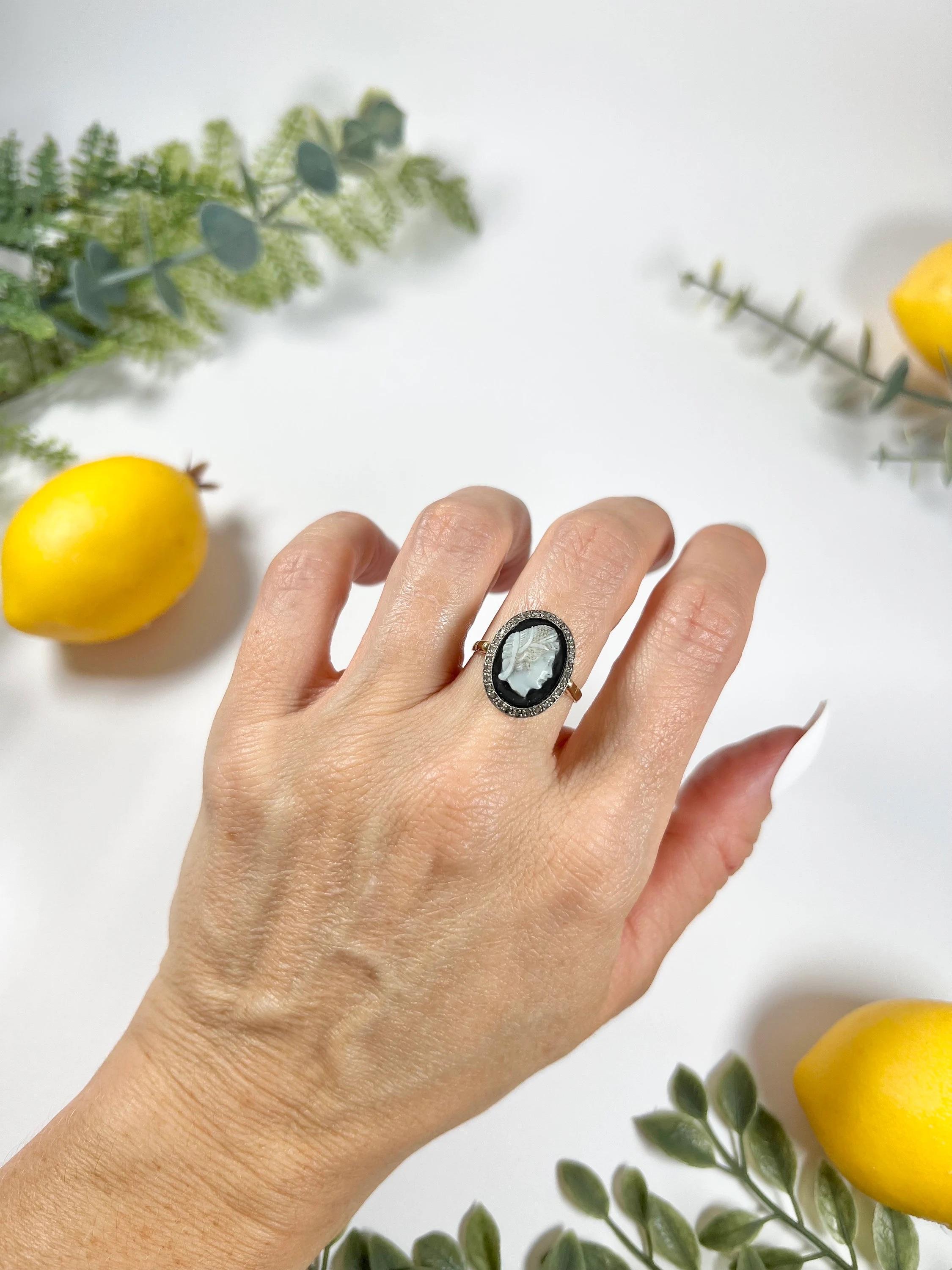 Femenino o masculino Anillo Retrato Camafeo Victoriano de Oro 18ct Antiguo con Diamantes y Piedra Dura en venta