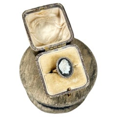 Antiker viktorianischer Kamee-Porträtring aus 18 Karat Gold mit Diamanten und Hartsteinen