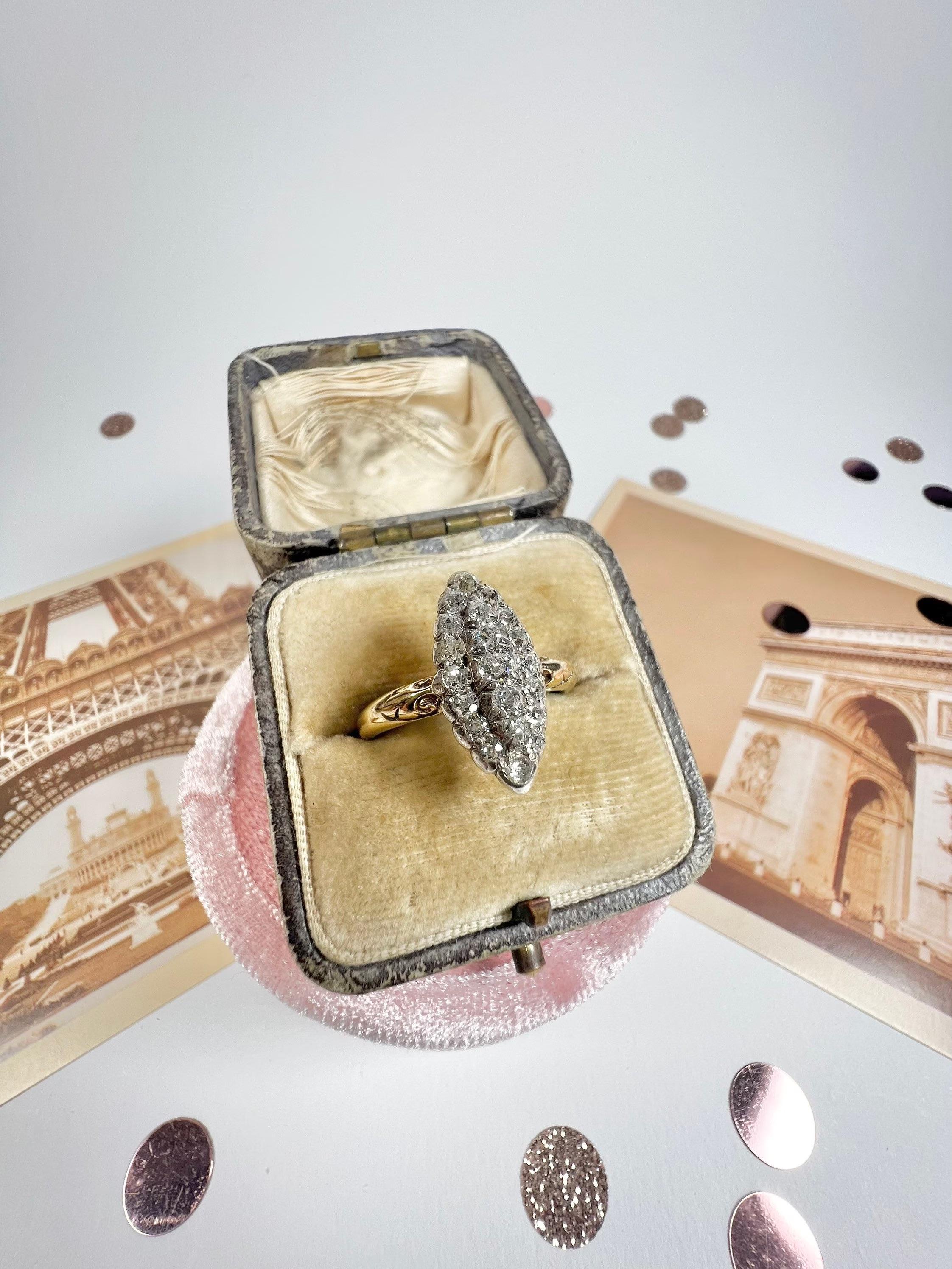Bague marquise victorienne ancienne en or 18 carats avec diamants en vente 6