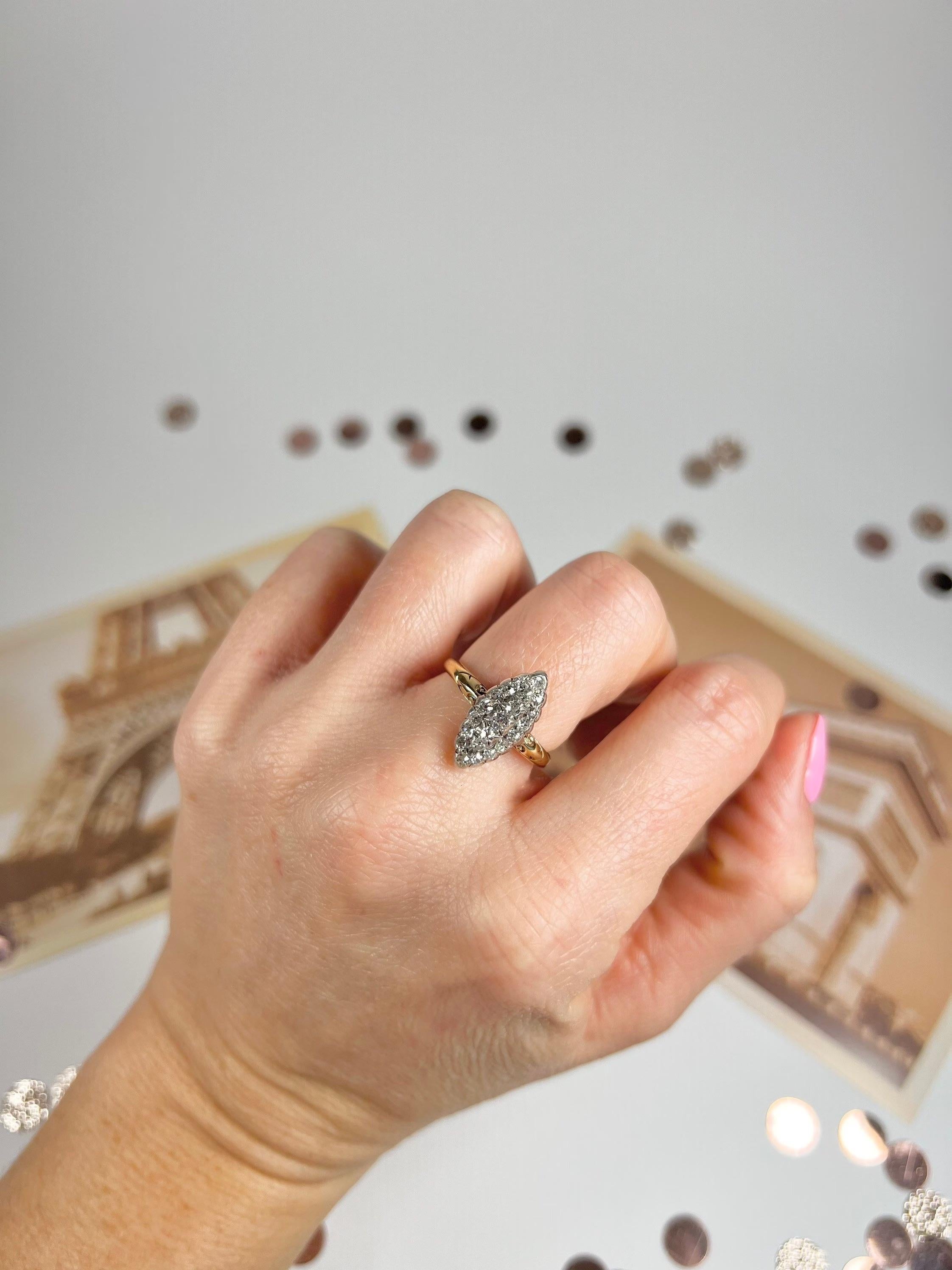 Bague marquise victorienne ancienne en or 18 carats avec diamants Unisexe en vente