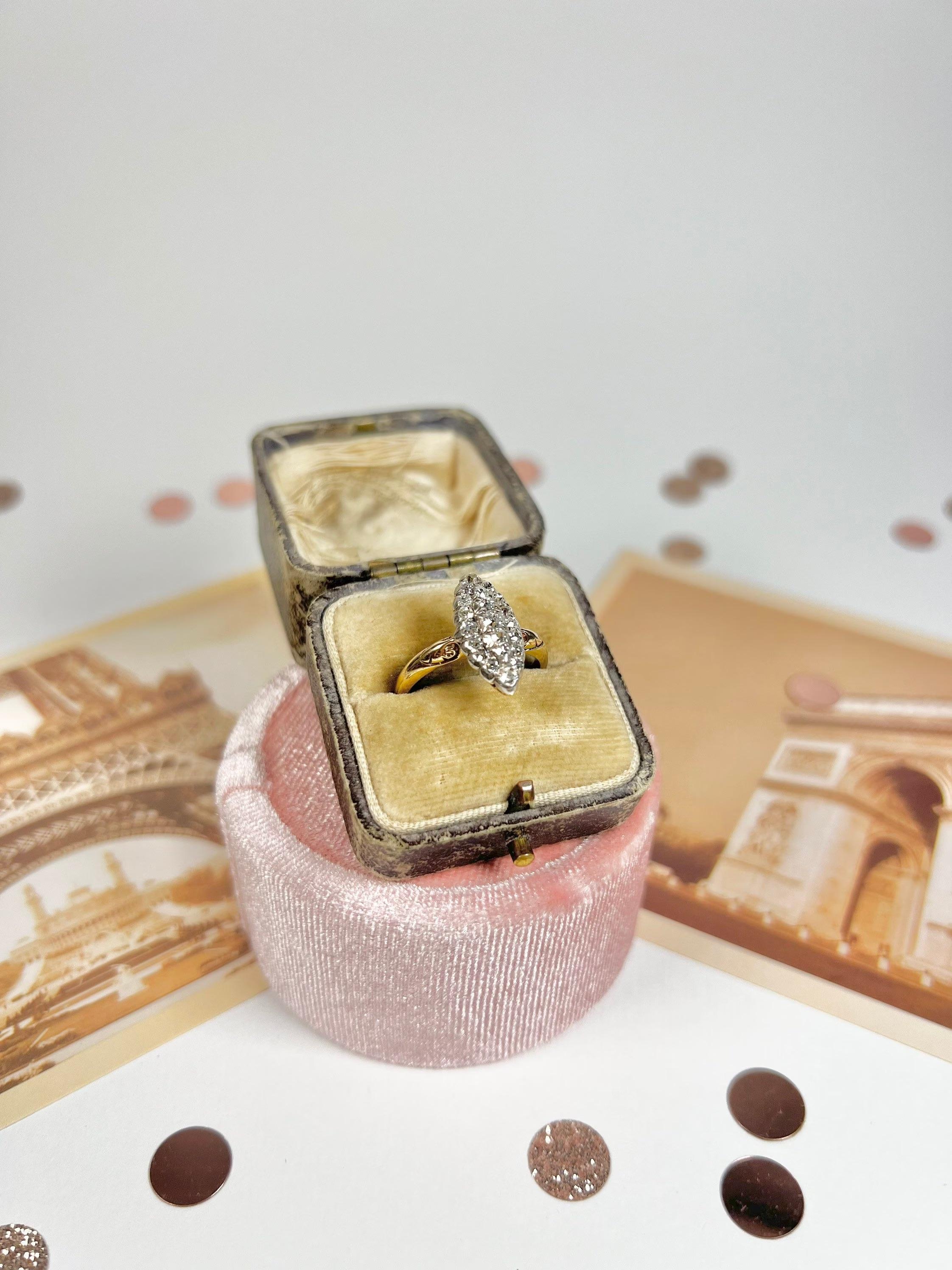 Bague marquise victorienne ancienne en or 18 carats avec diamants en vente 1