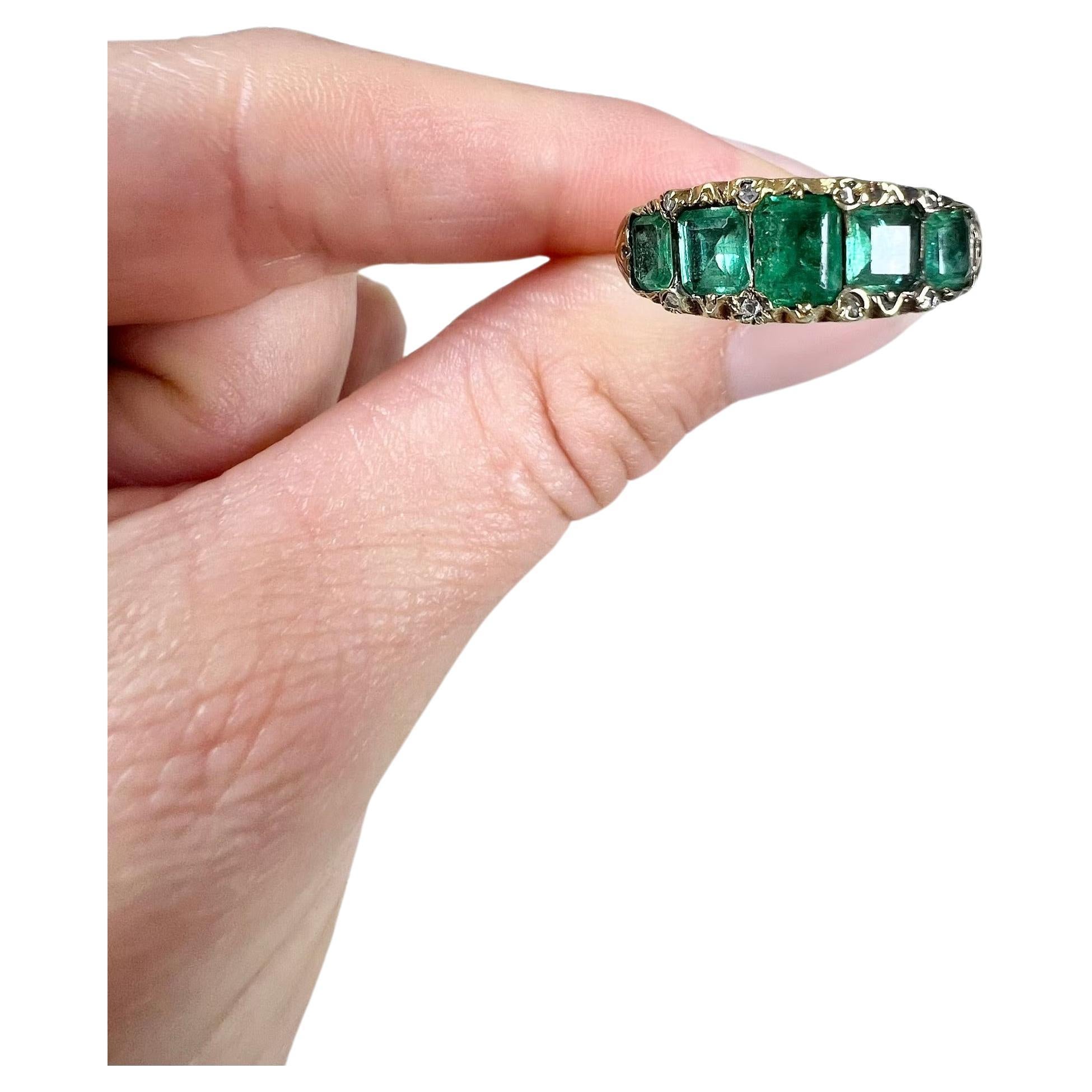 Antique 18ct Gold Victorian Emerald & Diamond Five Stone Carved Ring For Sale