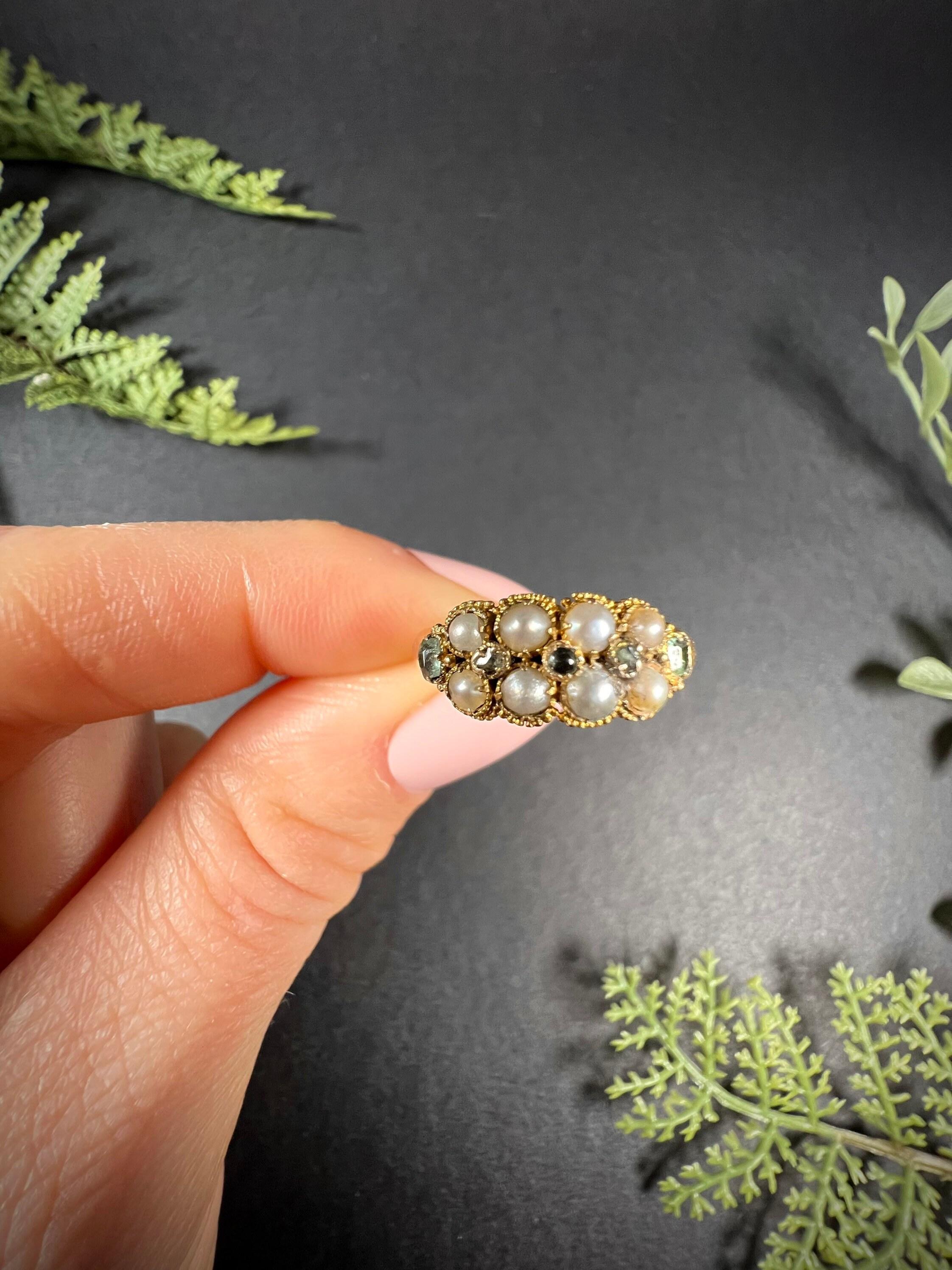 Women's or Men's Antique 18ct Gold Victorian Emerald & Pearl Ring
