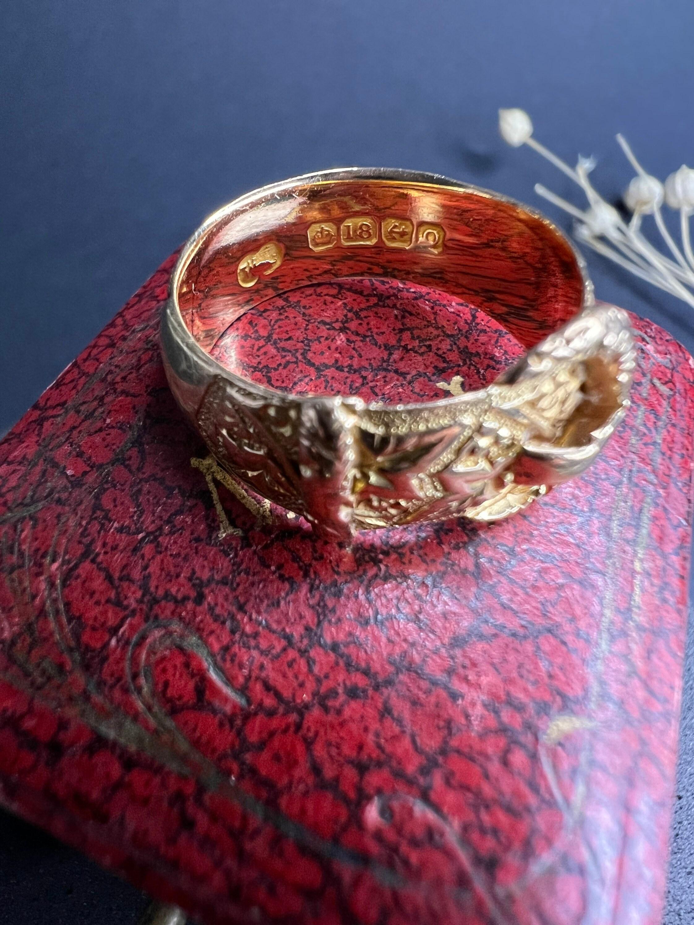 Antique 18ct Gold Victorian Engraved Buckle Belt Ring For Sale 7
