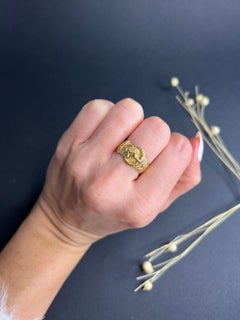 Antique 18ct Gold Victorian Engraved Buckle Belt Ring