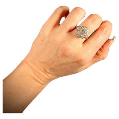 Bague victorienne ancienne en or 18 carats avec grappe de diamants ronds