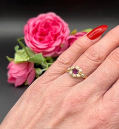 Anillo antiguo de oro de 18 quilates, de la época victoriana, con rubí y perla, de alrededor de 1880