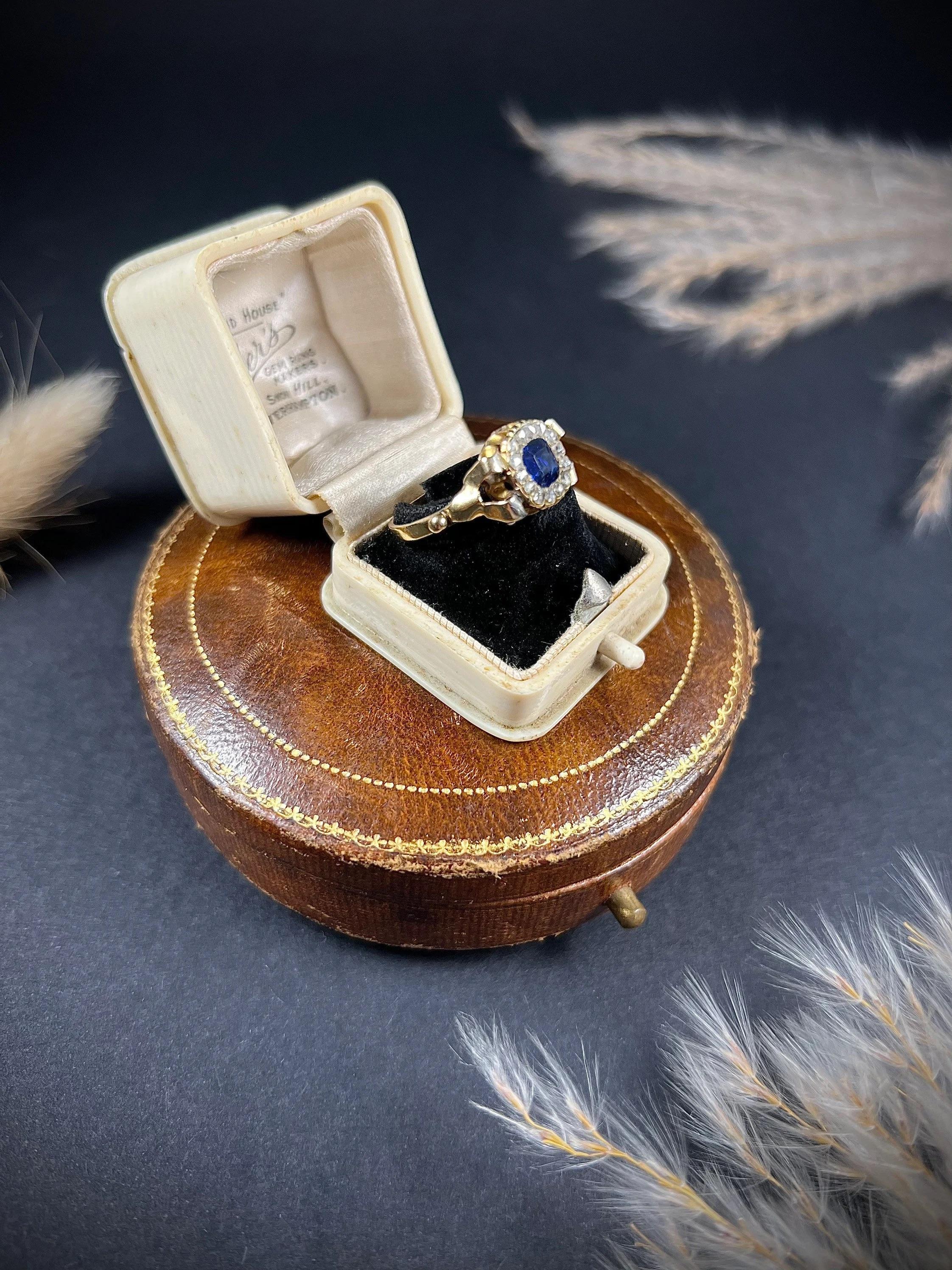 Antique 18ct Gold Victorian Sapphire Diamond Cluster Ring Lovely Split Shoulders For Sale 5