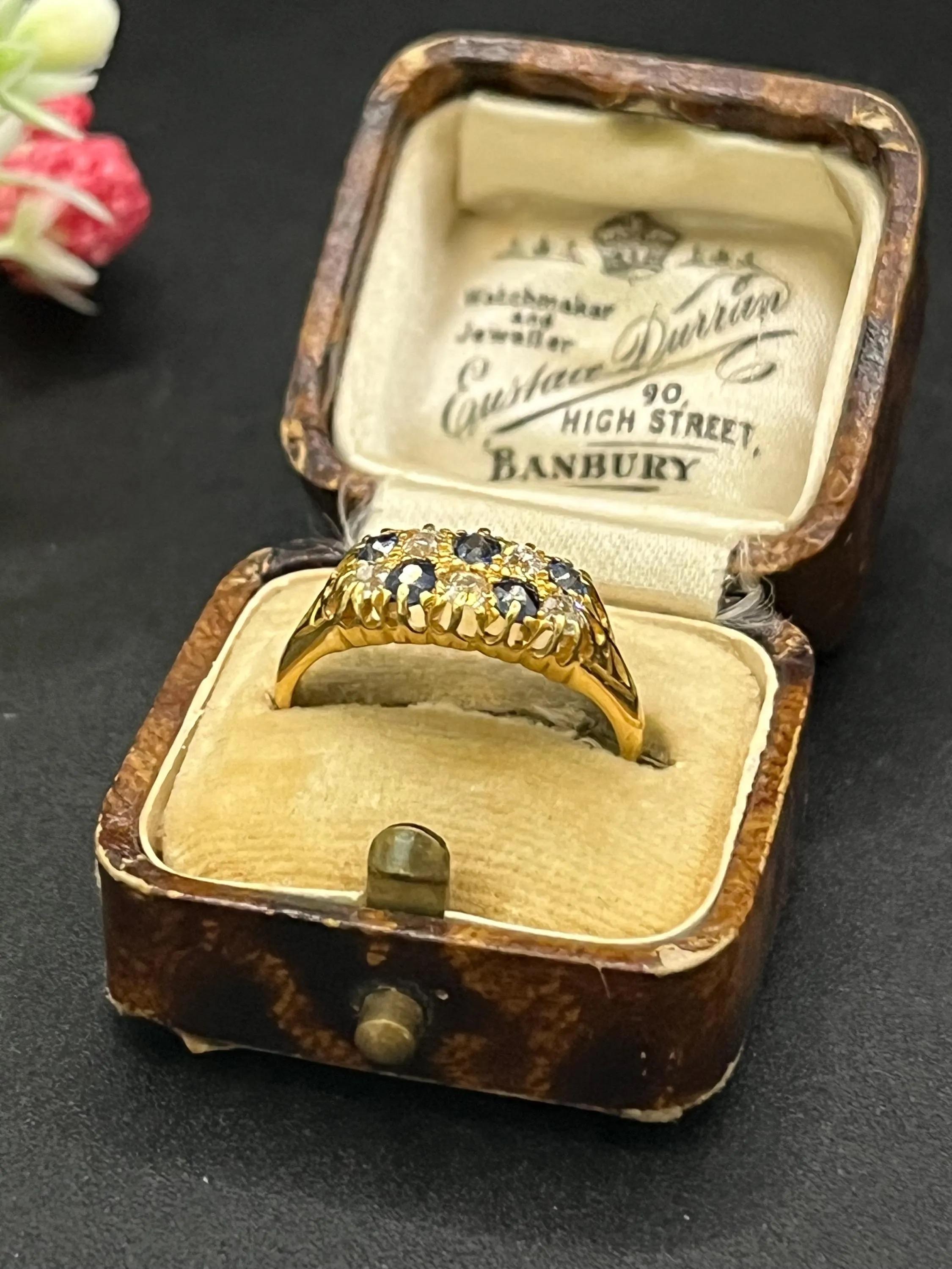 Bague ancienne à double rangée de saphirs et de diamants en or 18ct de style victorien, circa 1890 Bon état - En vente à Brighton, GB