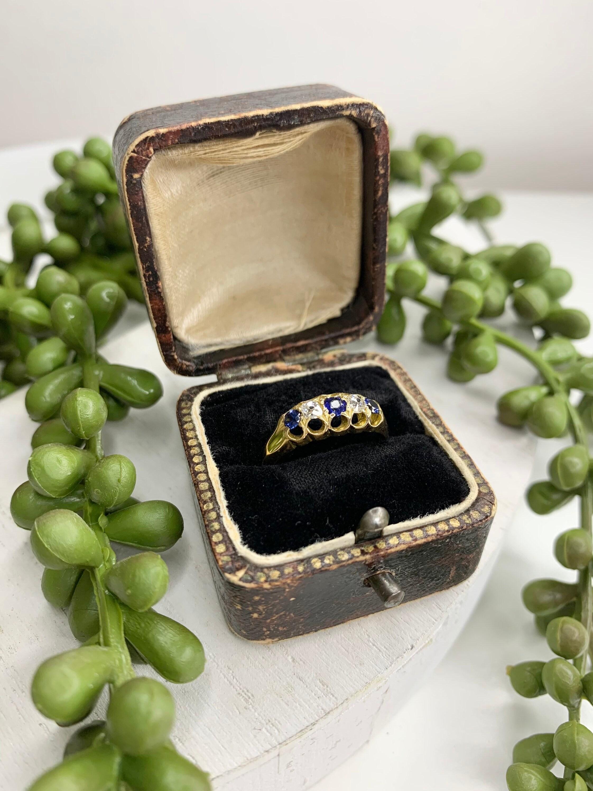 Antique 18ct Gold Victorian Sapphire & Diamond Ring For Sale 2