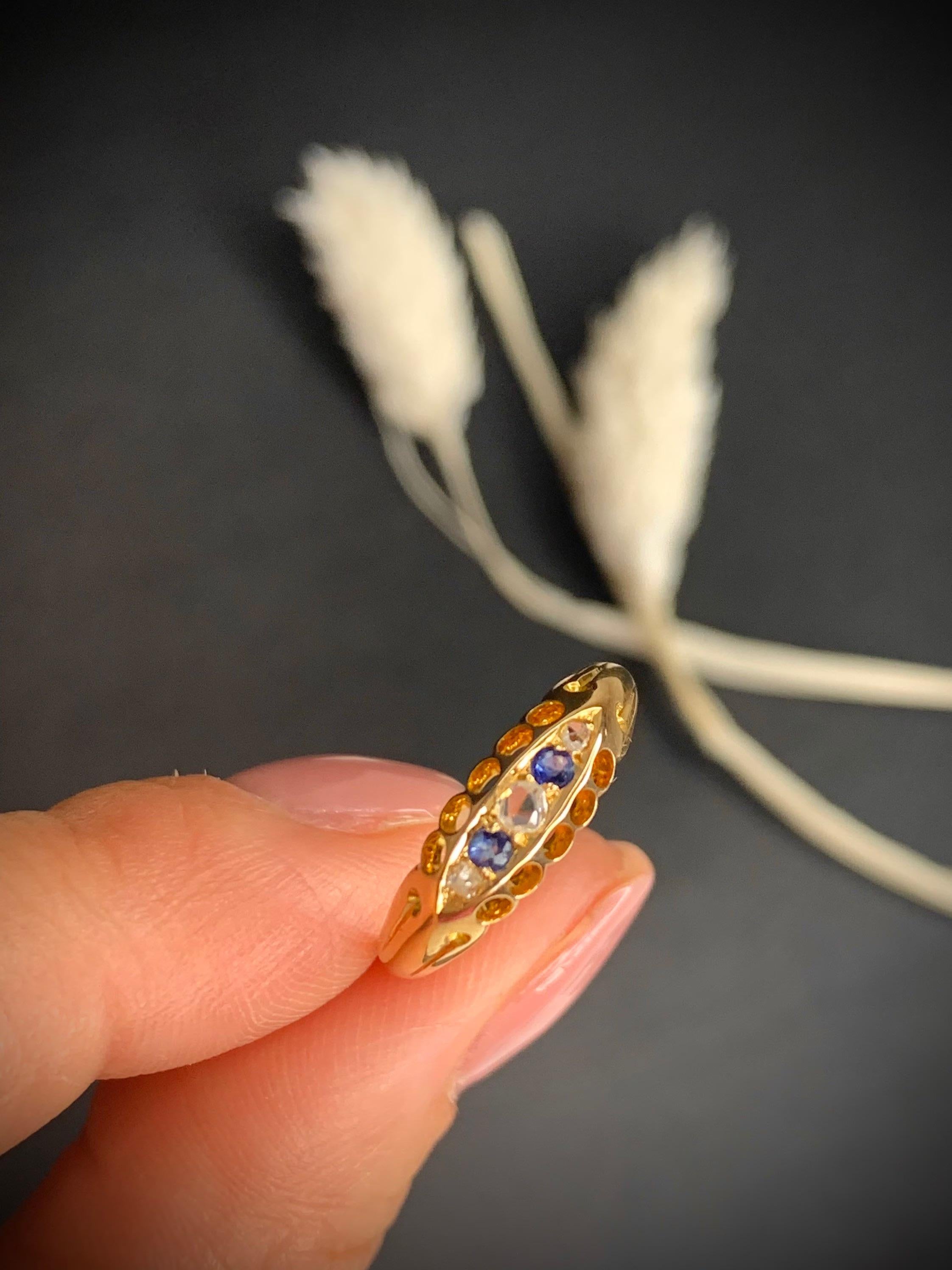 Antiker 18ct Gold Viktorianischer Saphir & Diamant Ring im Angebot 2