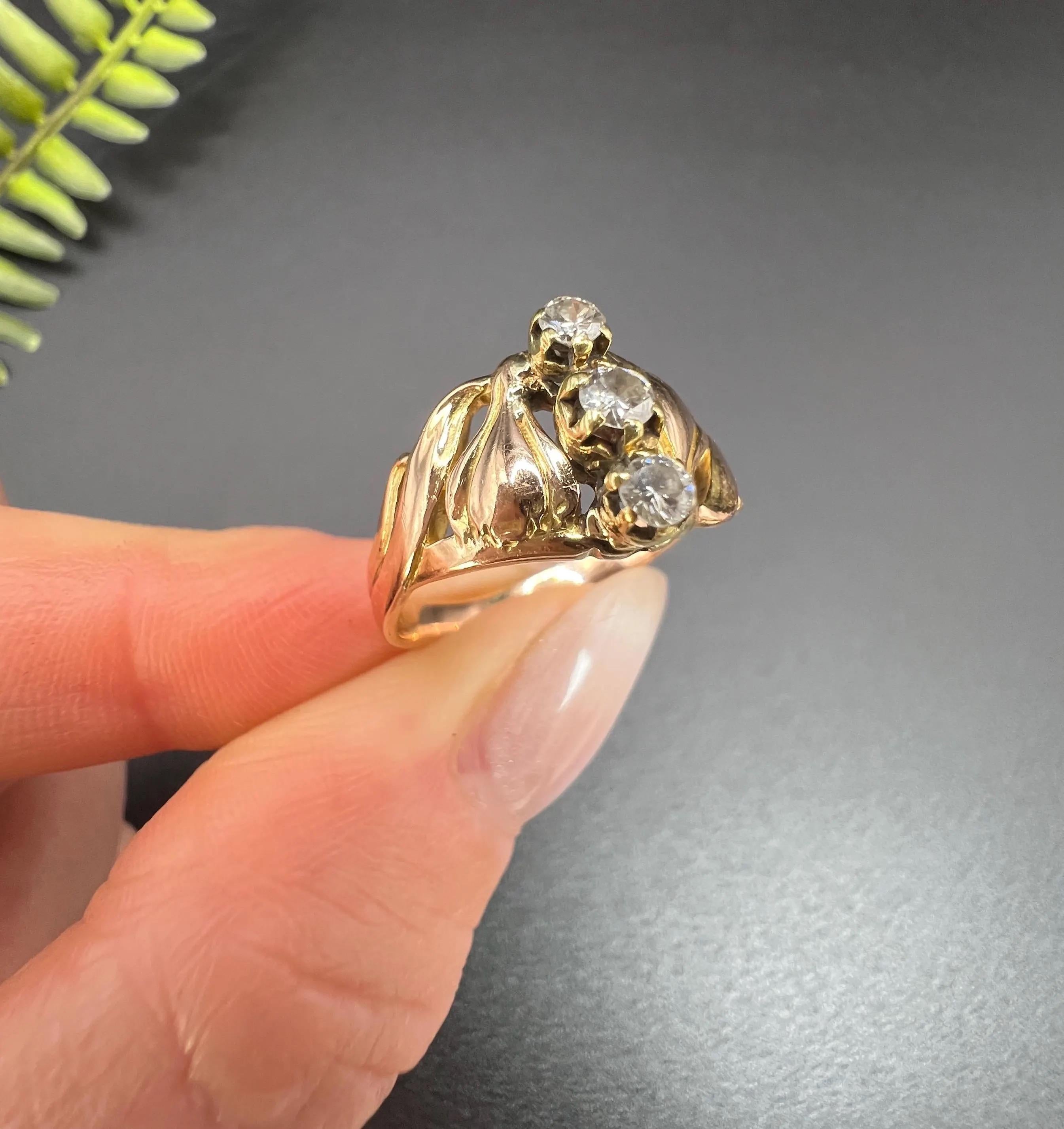 Women's or Men's Antique 18ct Rose Gold, Art Nouveau Three Stone Diamond Ring For Sale