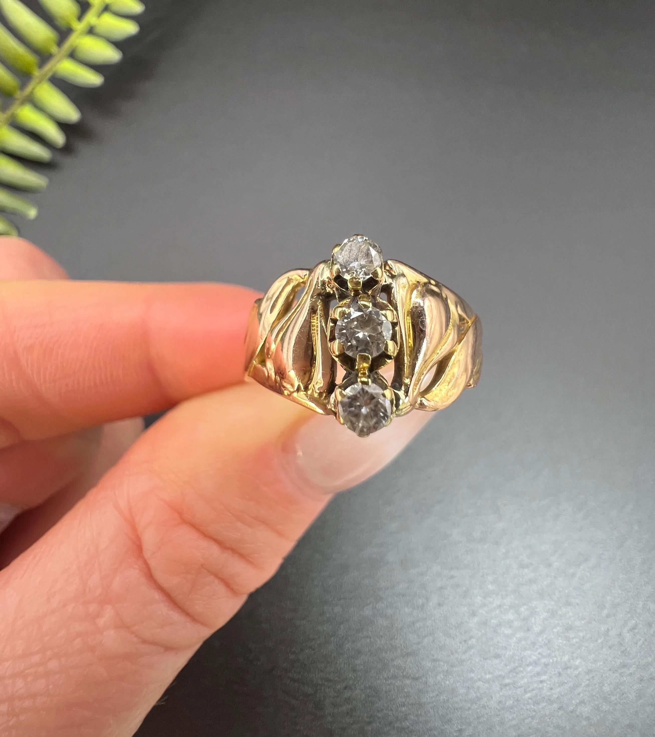 Antique 18ct Rose Gold, Art Nouveau Three Stone Diamond Ring For Sale 3