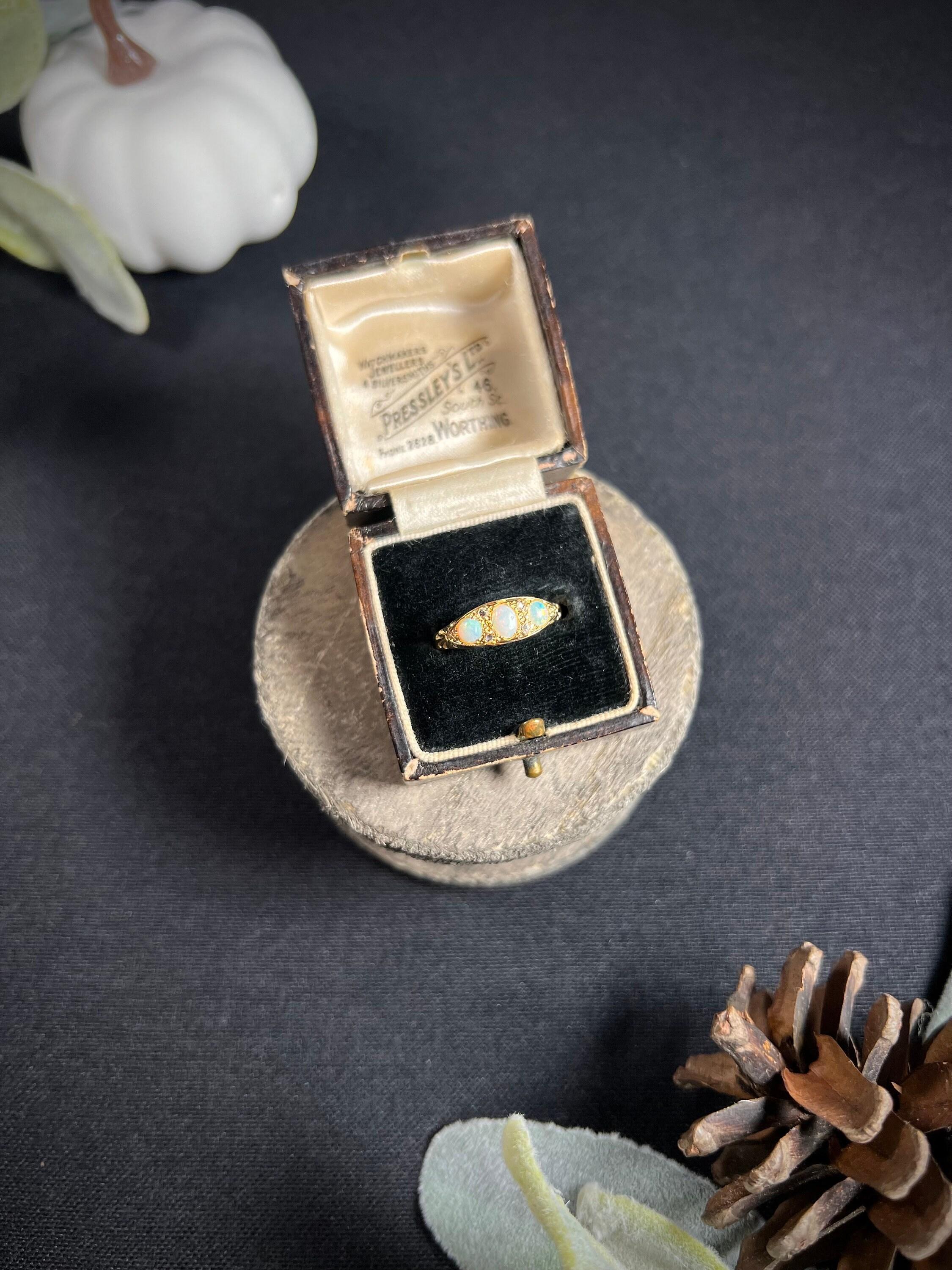 Antique 18ct Rose Gold Edwardian Opal & Diamond Boat Shaped Ring In Good Condition For Sale In Brighton, GB