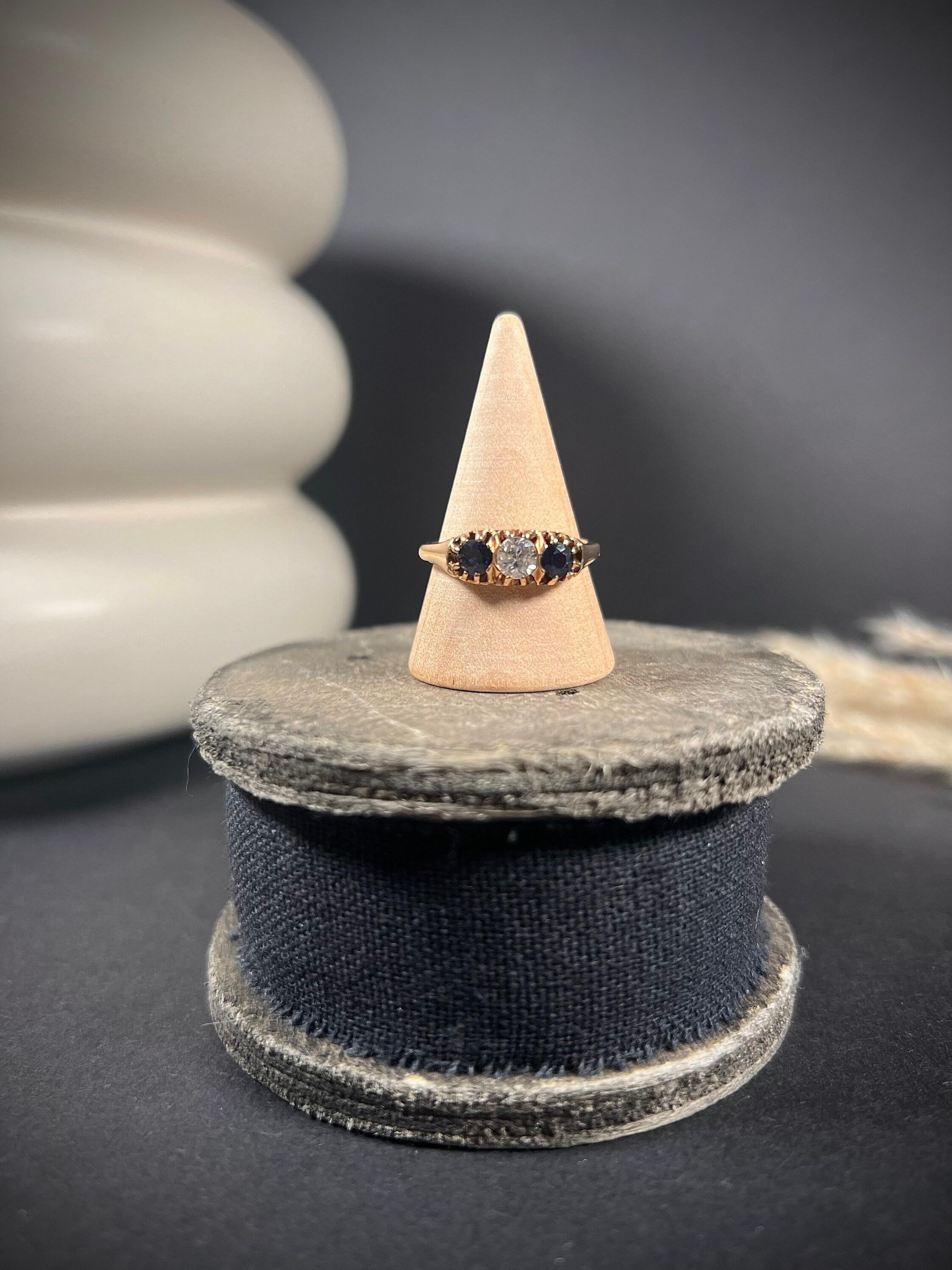 Women's or Men's Antique 18ct Rose Gold Victorian Sapphire & Diamond Three Stone Ring For Sale