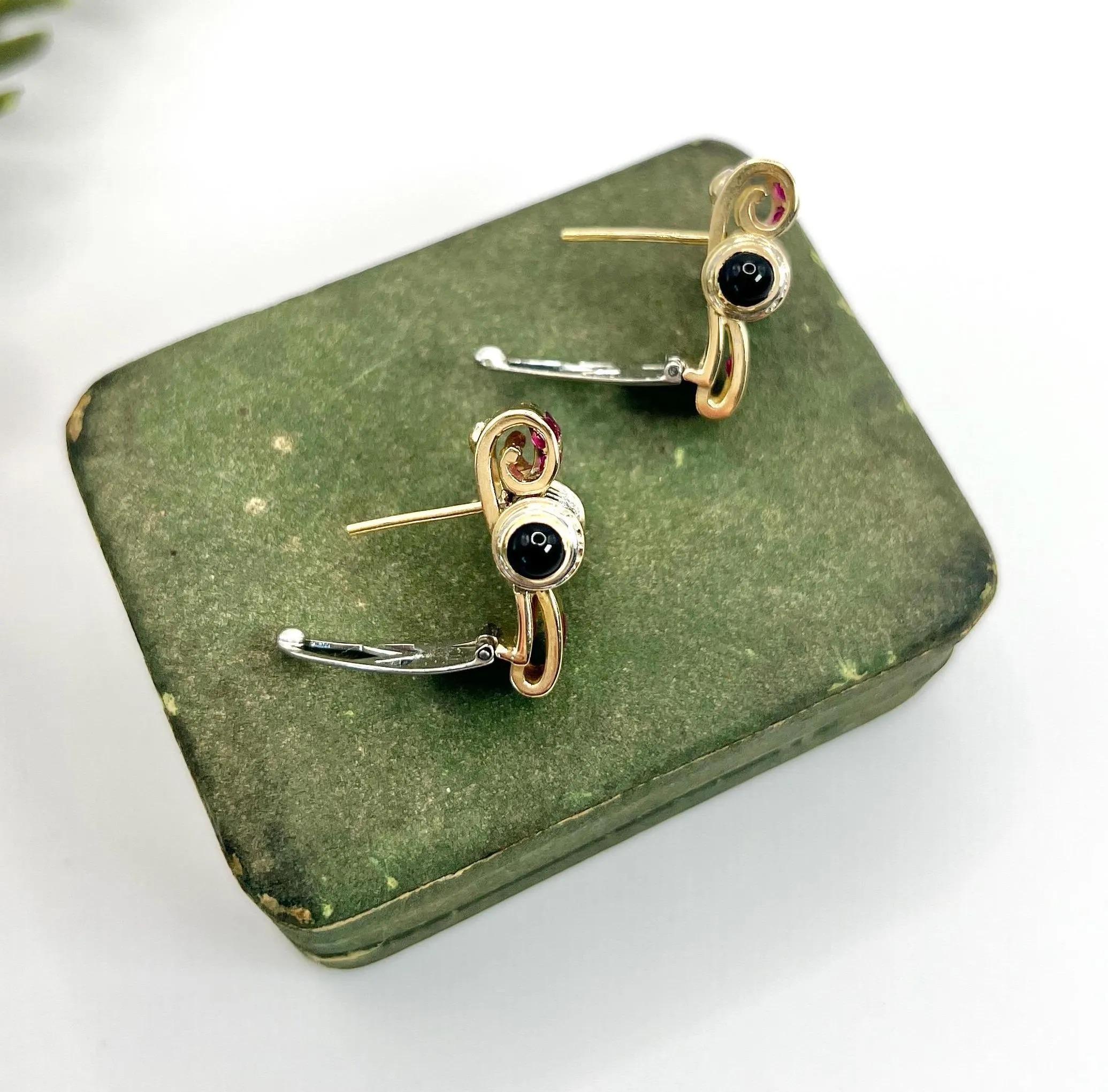Antike 18 Karat zweifarbige Gold-Ohrringe im Art-déco-Stil mit Rubin, Diamant und Onyx, 1920er Jahre im Angebot 3