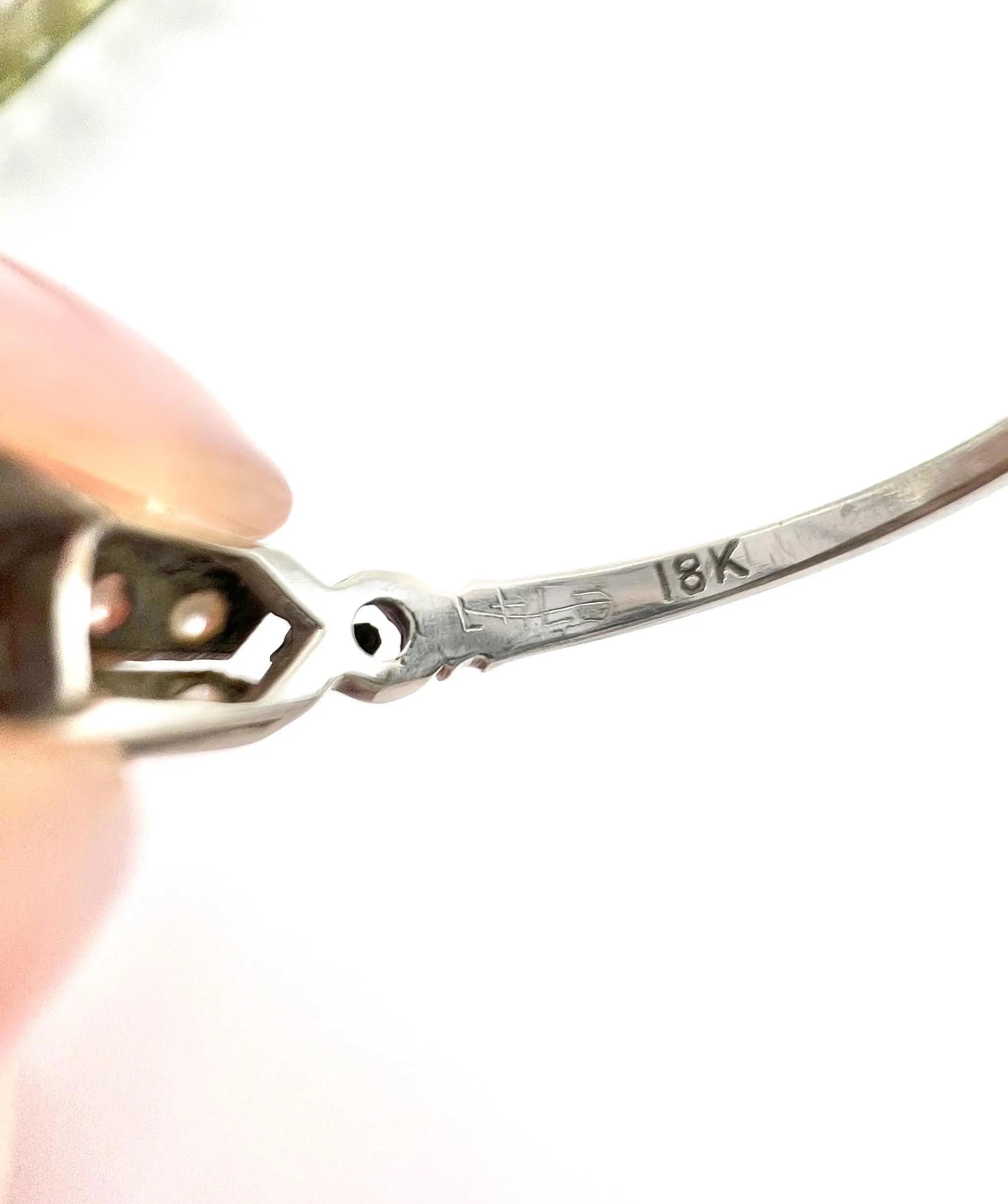 Antique 18ct White Gold, 0.20ct Diamond Ring with Diamond Shoulders For Sale 3