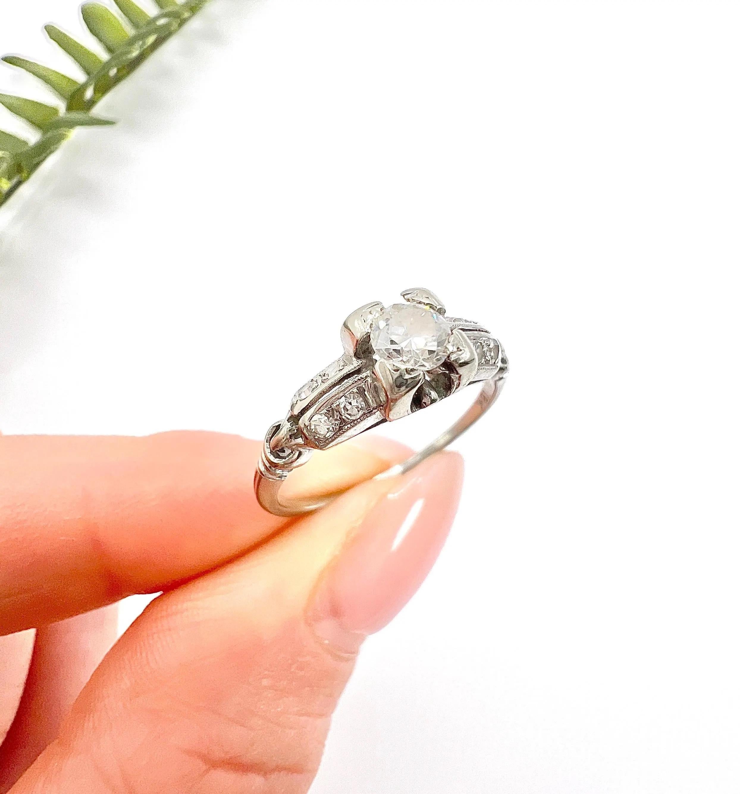 Antique 18ct White Gold, 0.20ct Diamond Ring with Diamond Shoulders For Sale 4